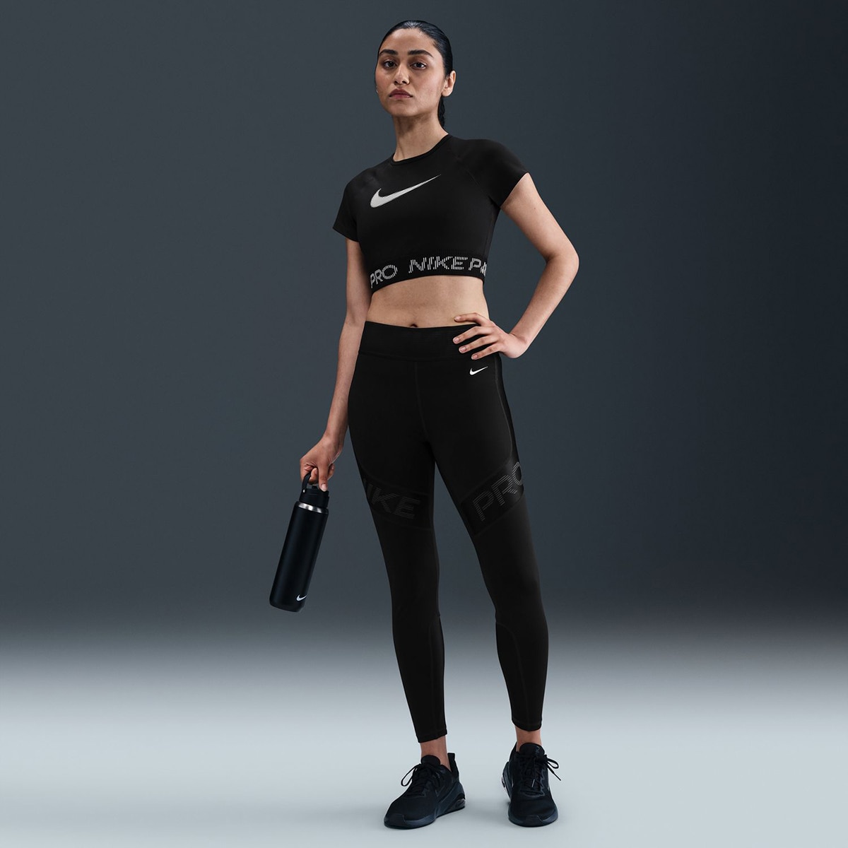 T-shirt de mulher Pro Nike Preto-4