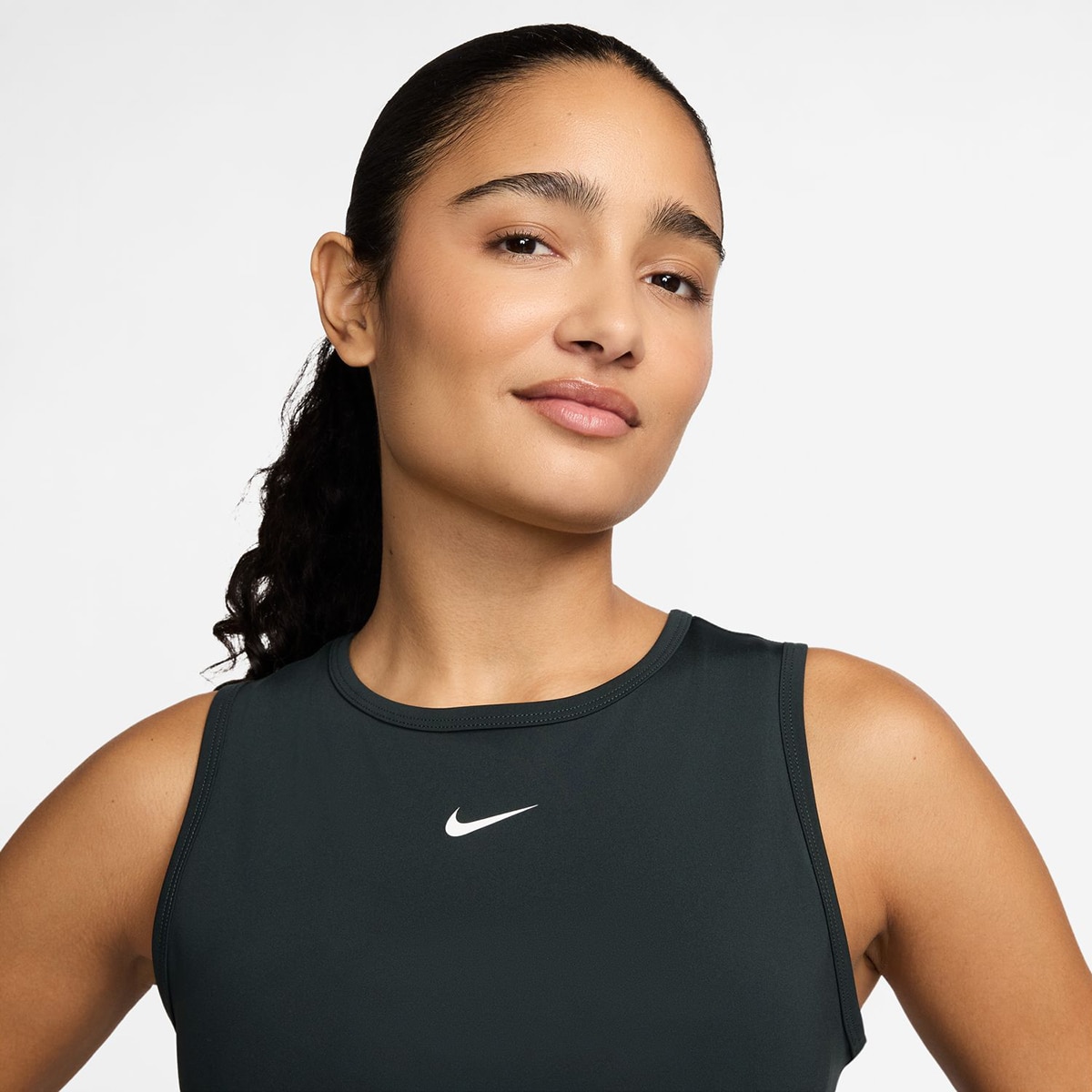 T-shirt de mulher Pro Nike Verde-3