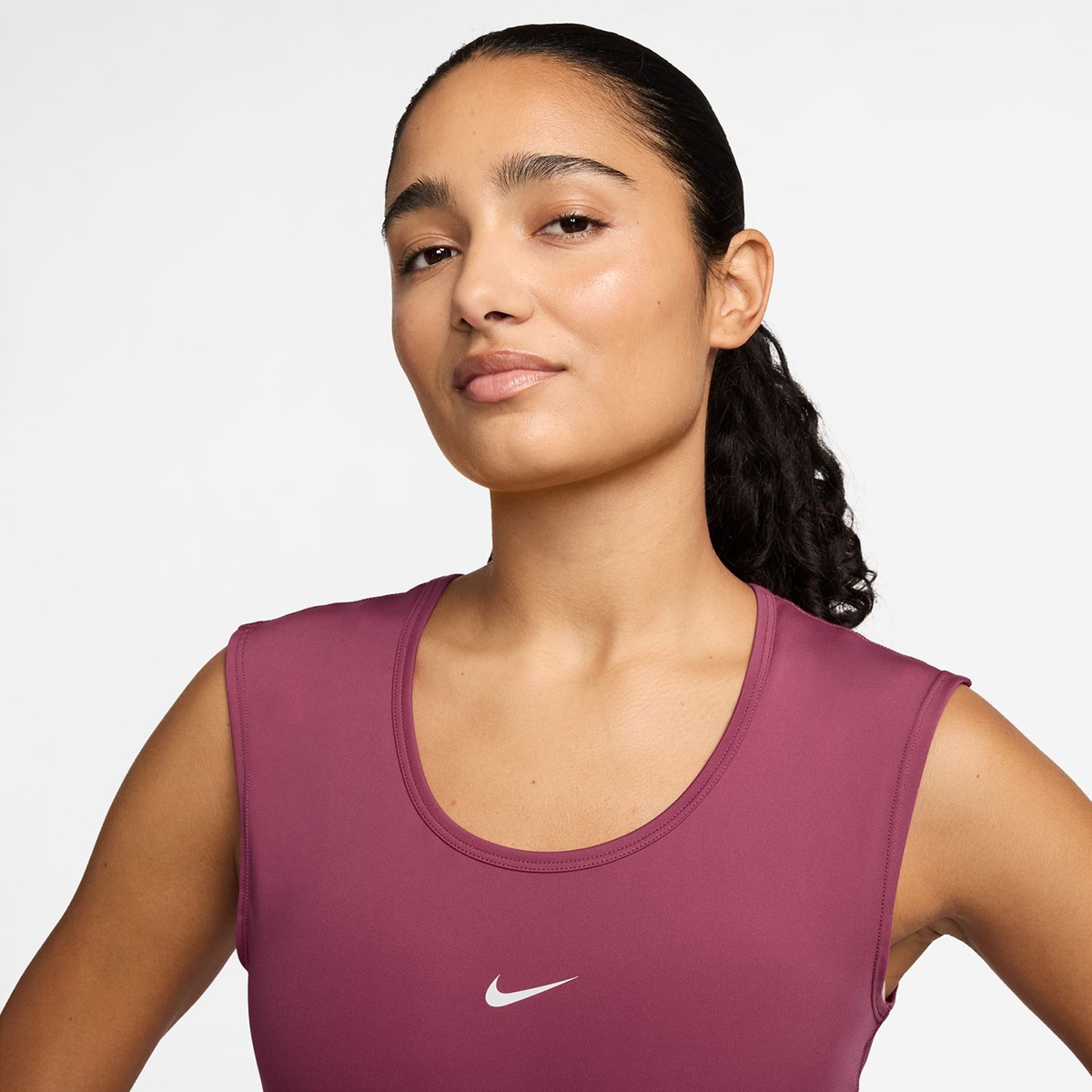 T-shirt de mulher Pro Nike Rosa-3