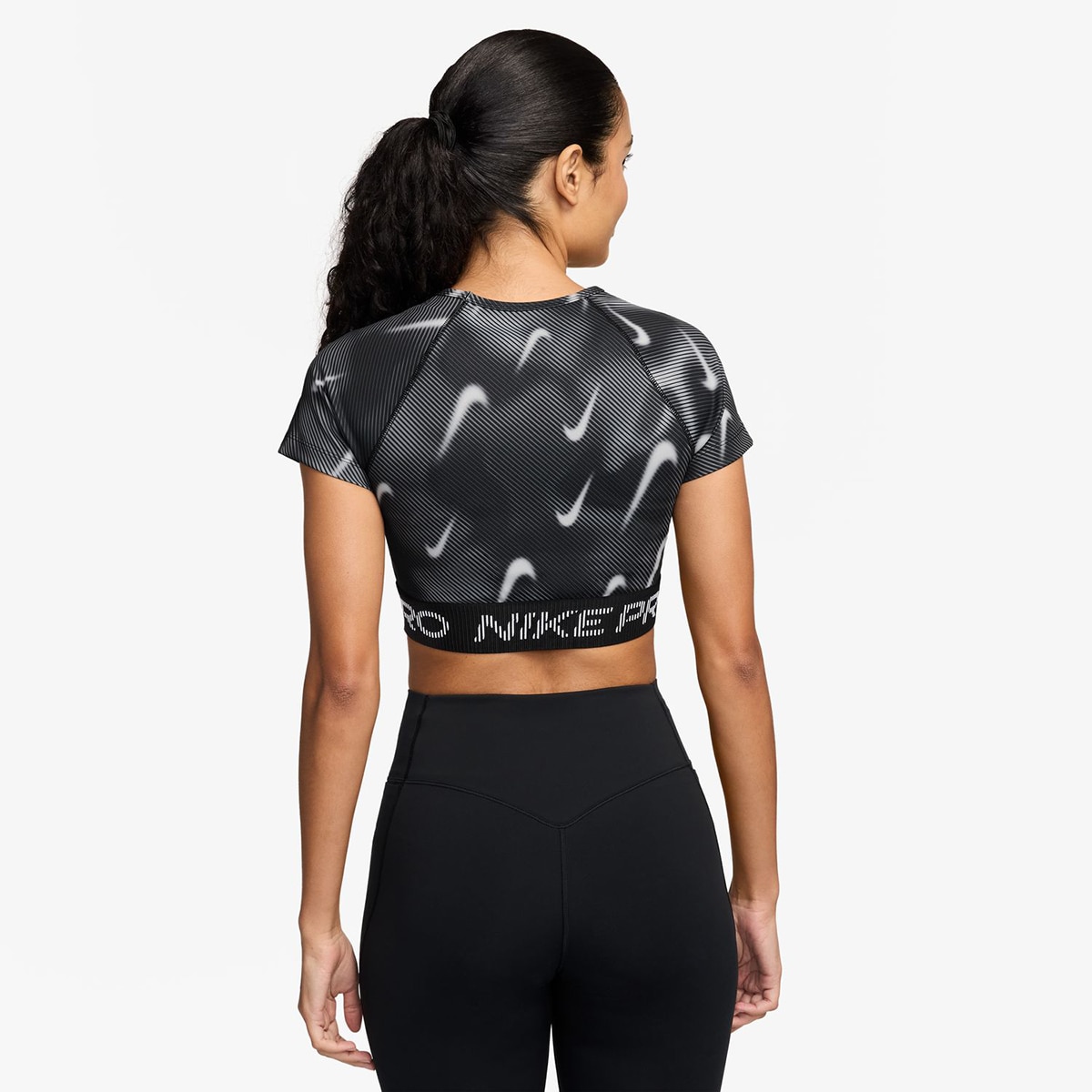 T-shirt de mulher Pro Nike Preto-2