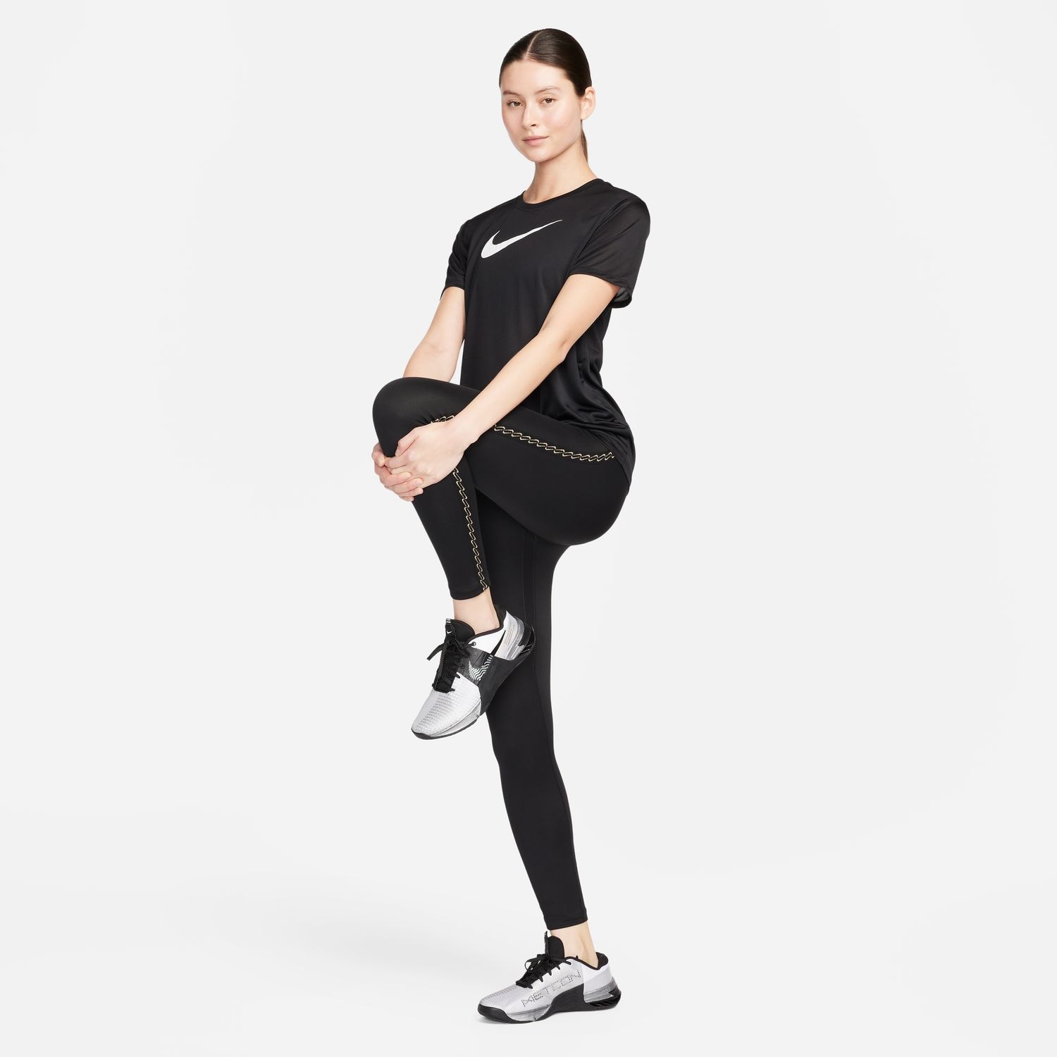 Camiseta de mujer W Nk DF Tee Rlgnd Hbr Nike - Negro Negro-4