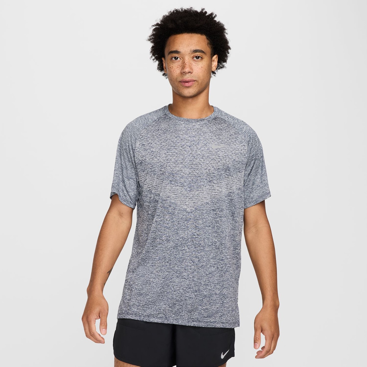 T-shirt de Homem Stride Cinzento-1