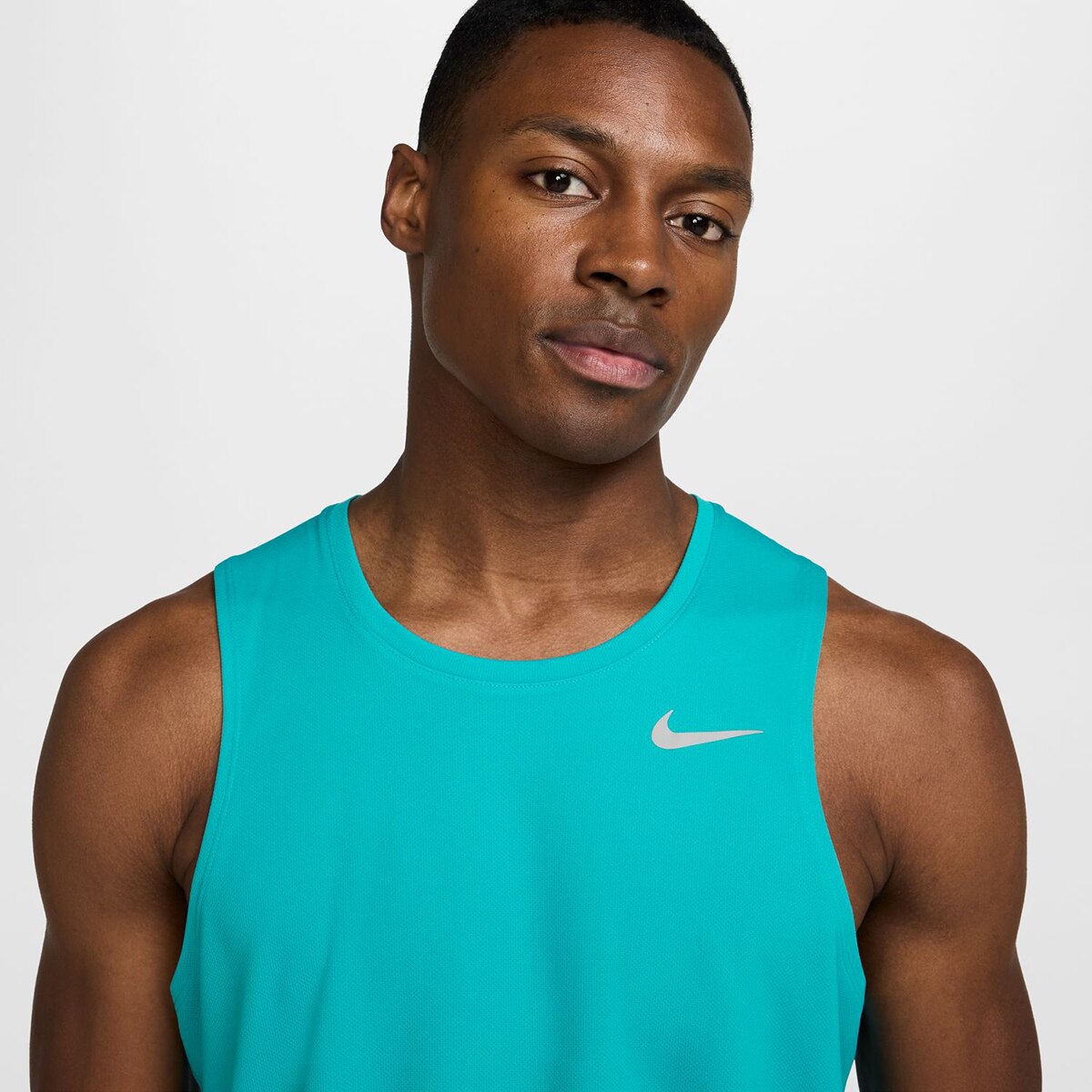 T-shirt de homem Miler Nike Verde-4