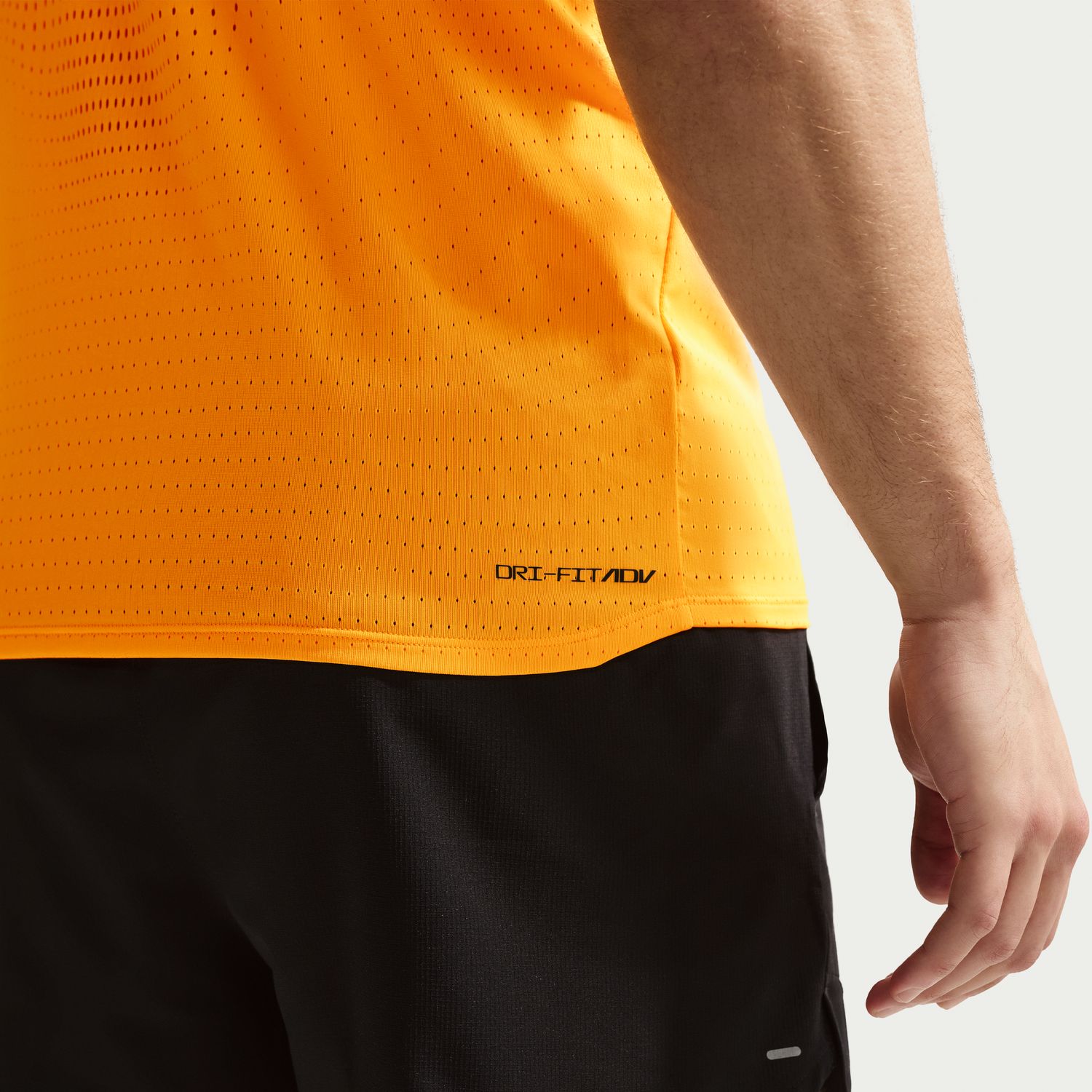 T-shirt AeroSwift Laranja-4