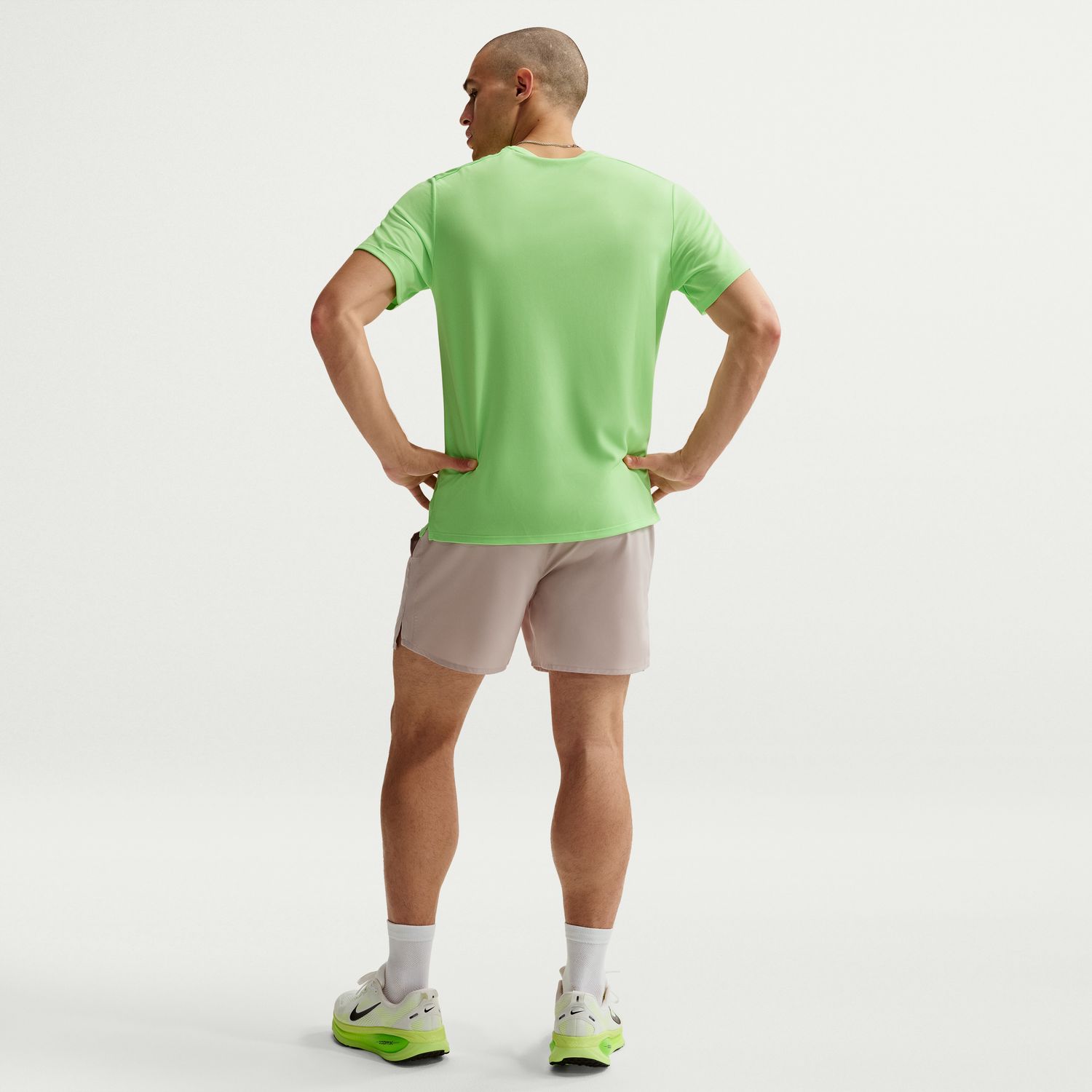 T-shirt de homem Miler Nike Verde-2