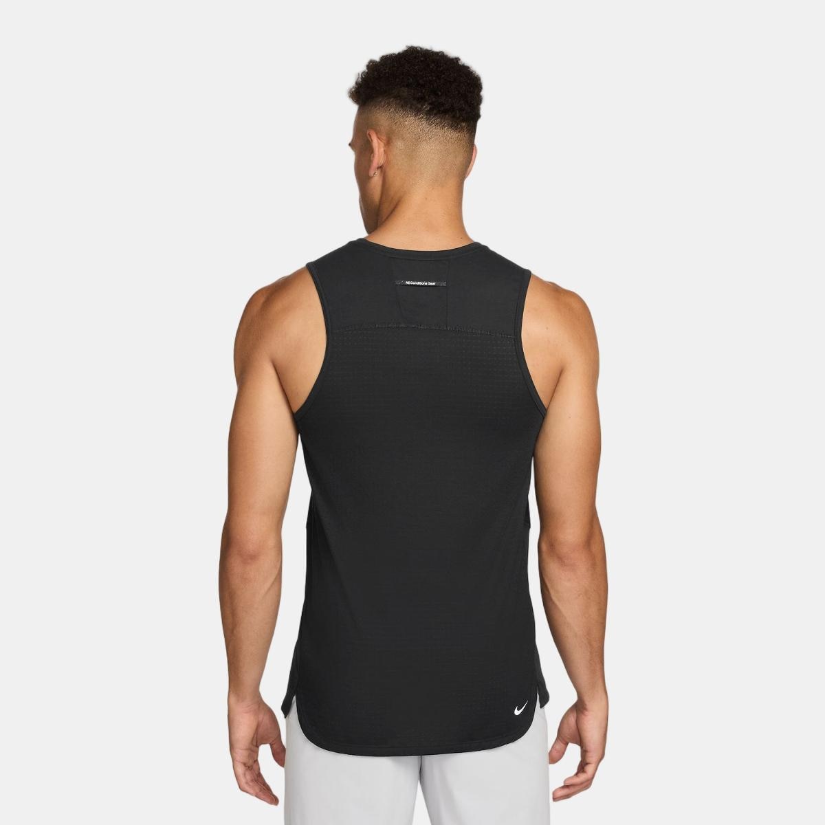 T-shirt de Homem M ACG Dfadv Solarchase Tnk Top Preto-2