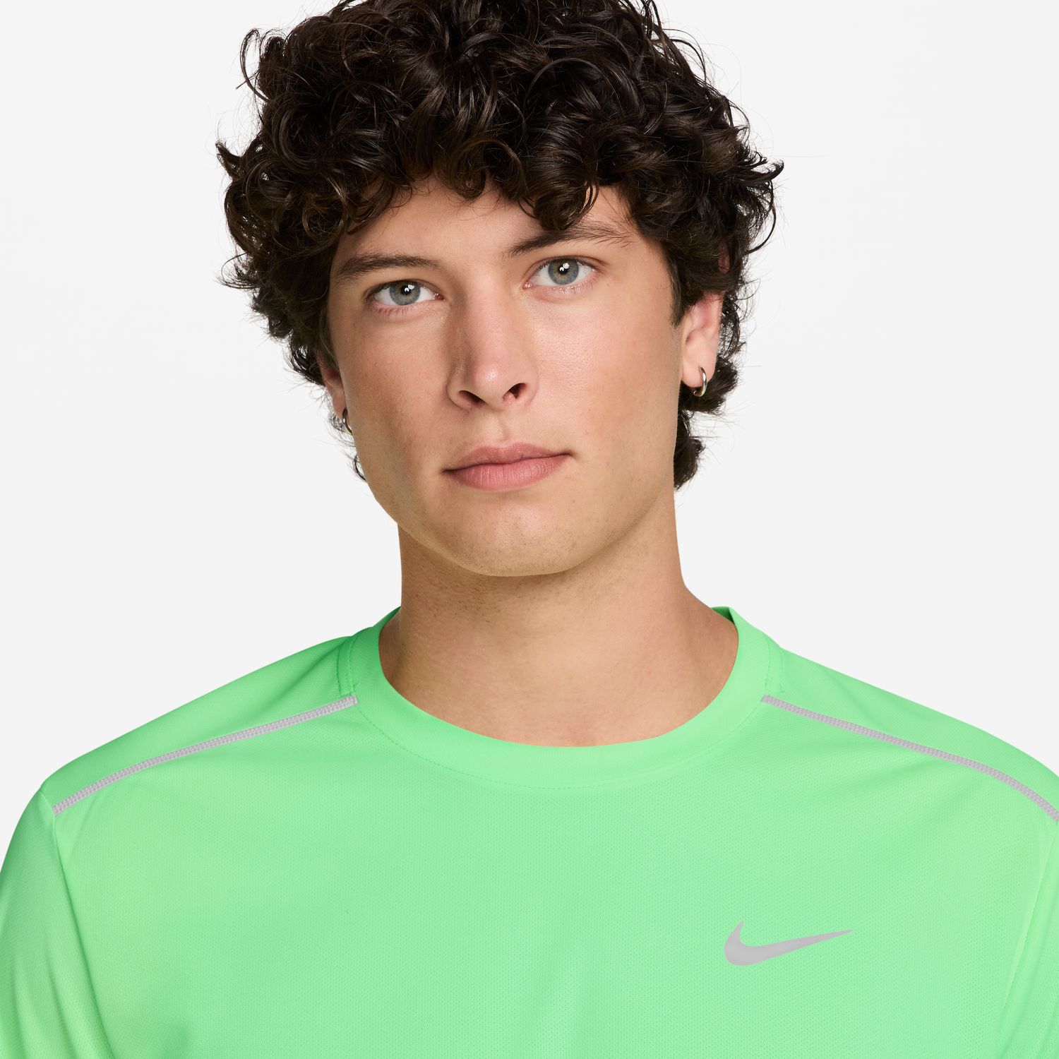 T-shirt de Homem M NK DF UV MILER SS Verde-3