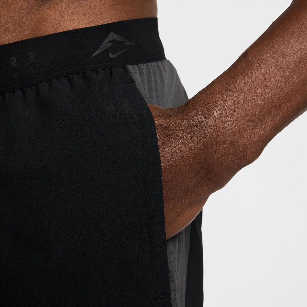 Calções de Homem Trail Preto-6