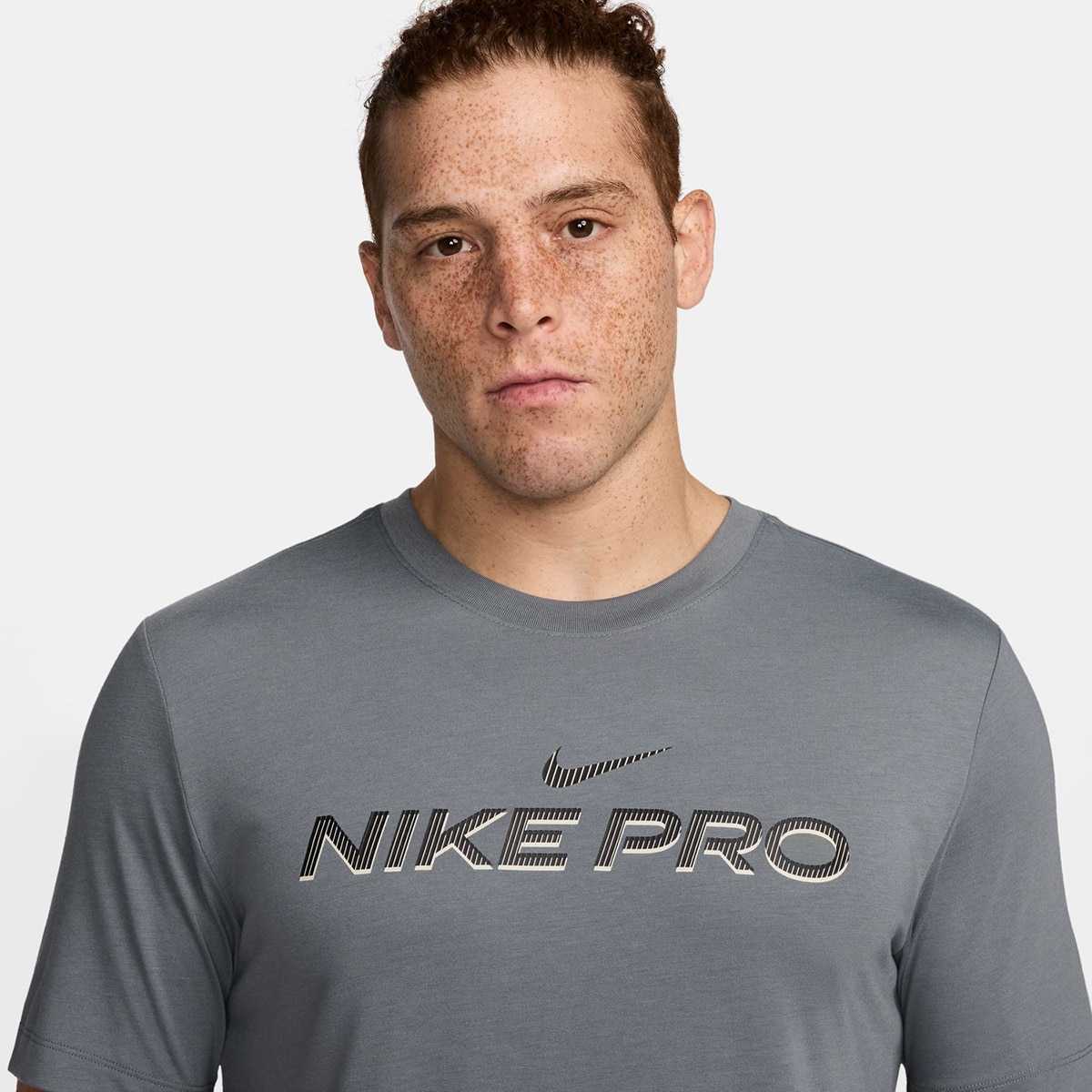 T-shirt de homem Dri-FIT Nike Cinzento-claro-3