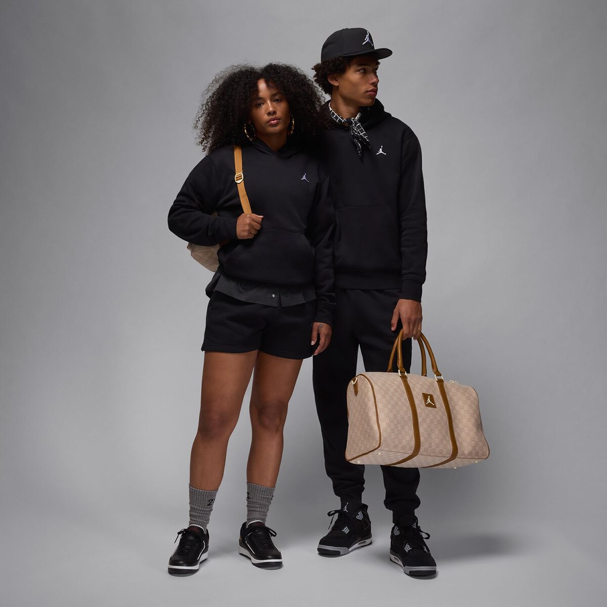 Sweatshirt de Homem Brooklyn Preto-7