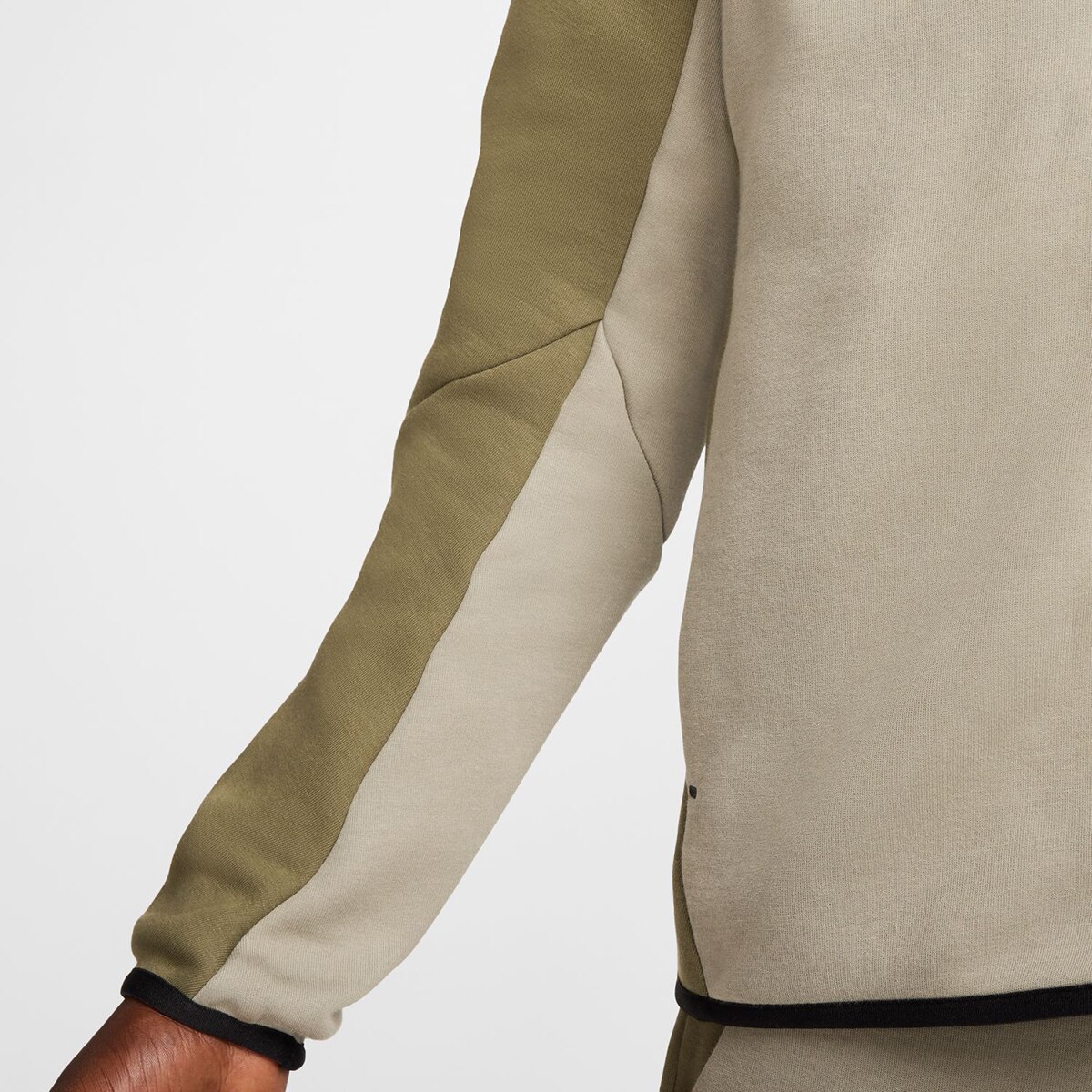 Sweatshirt de Homem Tech Verde Azeitona-5