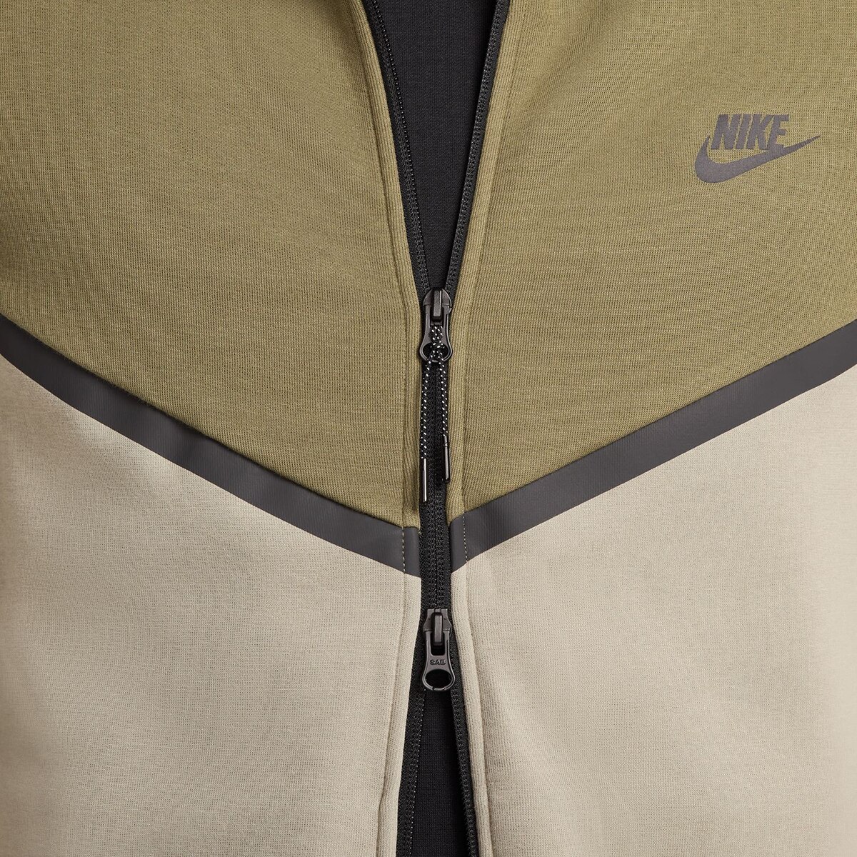 Sweatshirt de Homem Tech Verde Azeitona-6