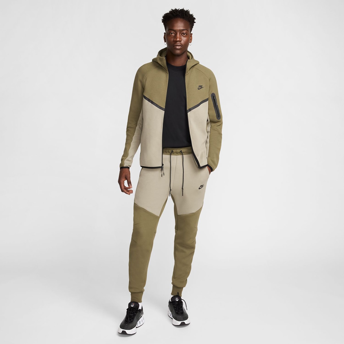 Sweatshirt de Homem Tech Verde Azeitona-7