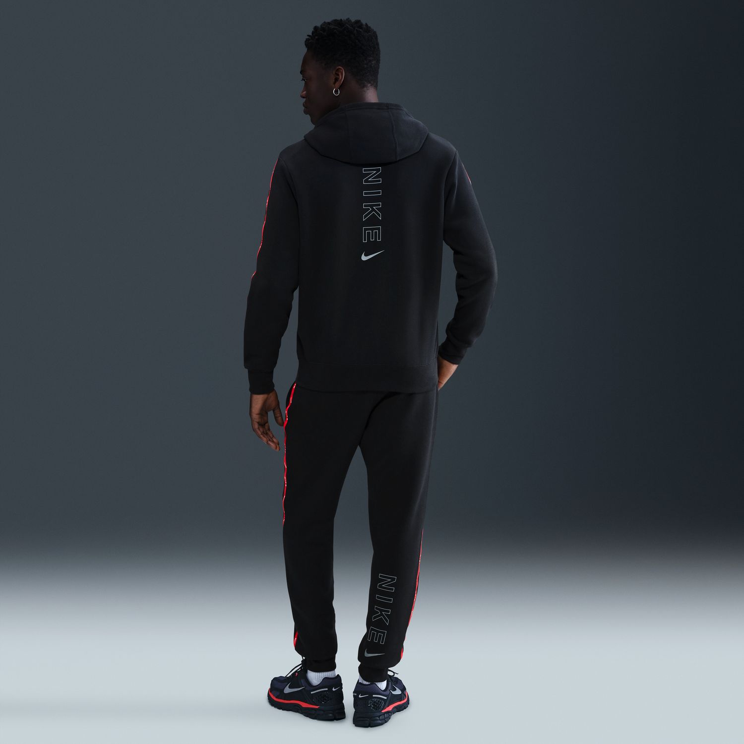 Sweatshirt de homem Sportswear Club Nike Preto-5