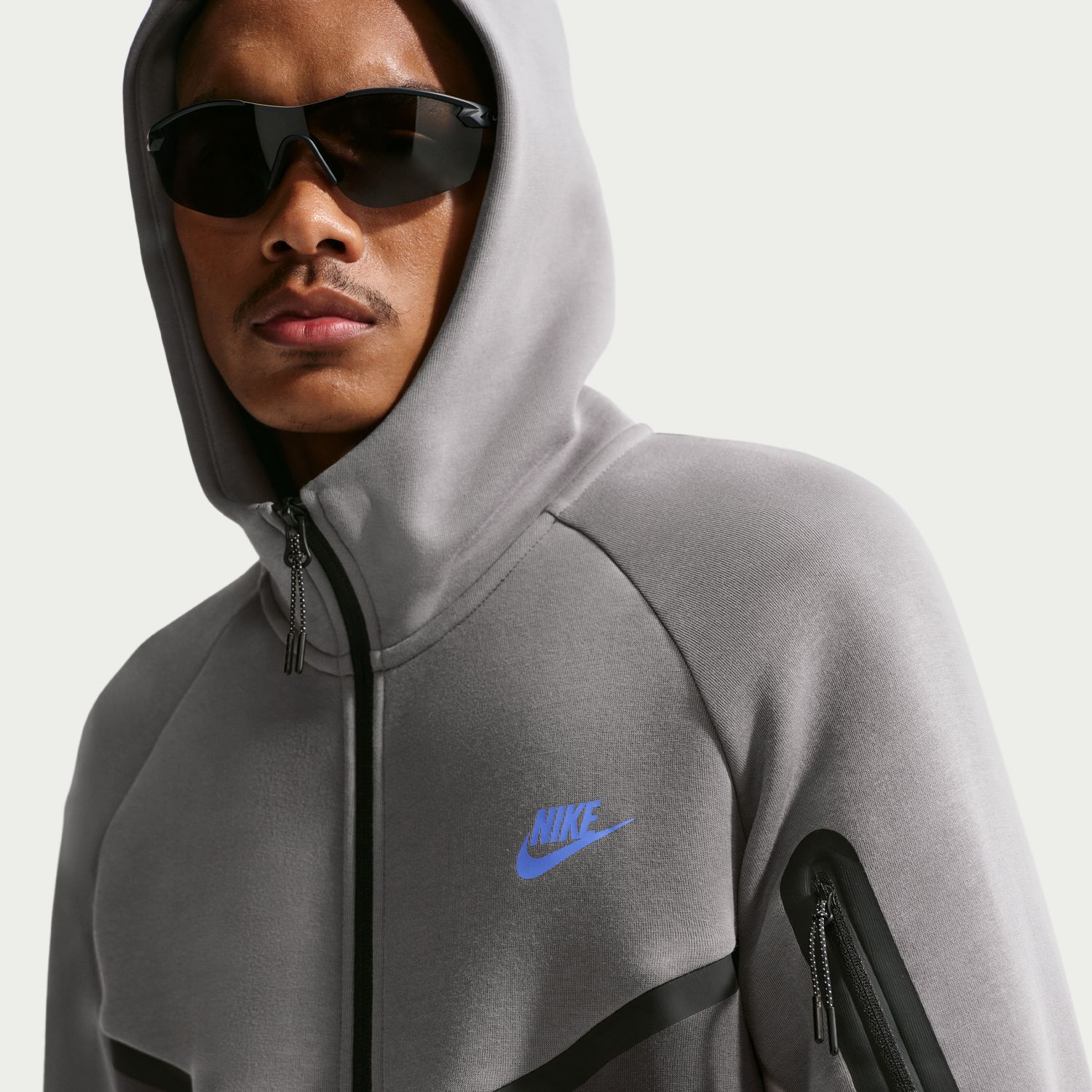 Sweatshirt de Homem Tech Cinzento-6