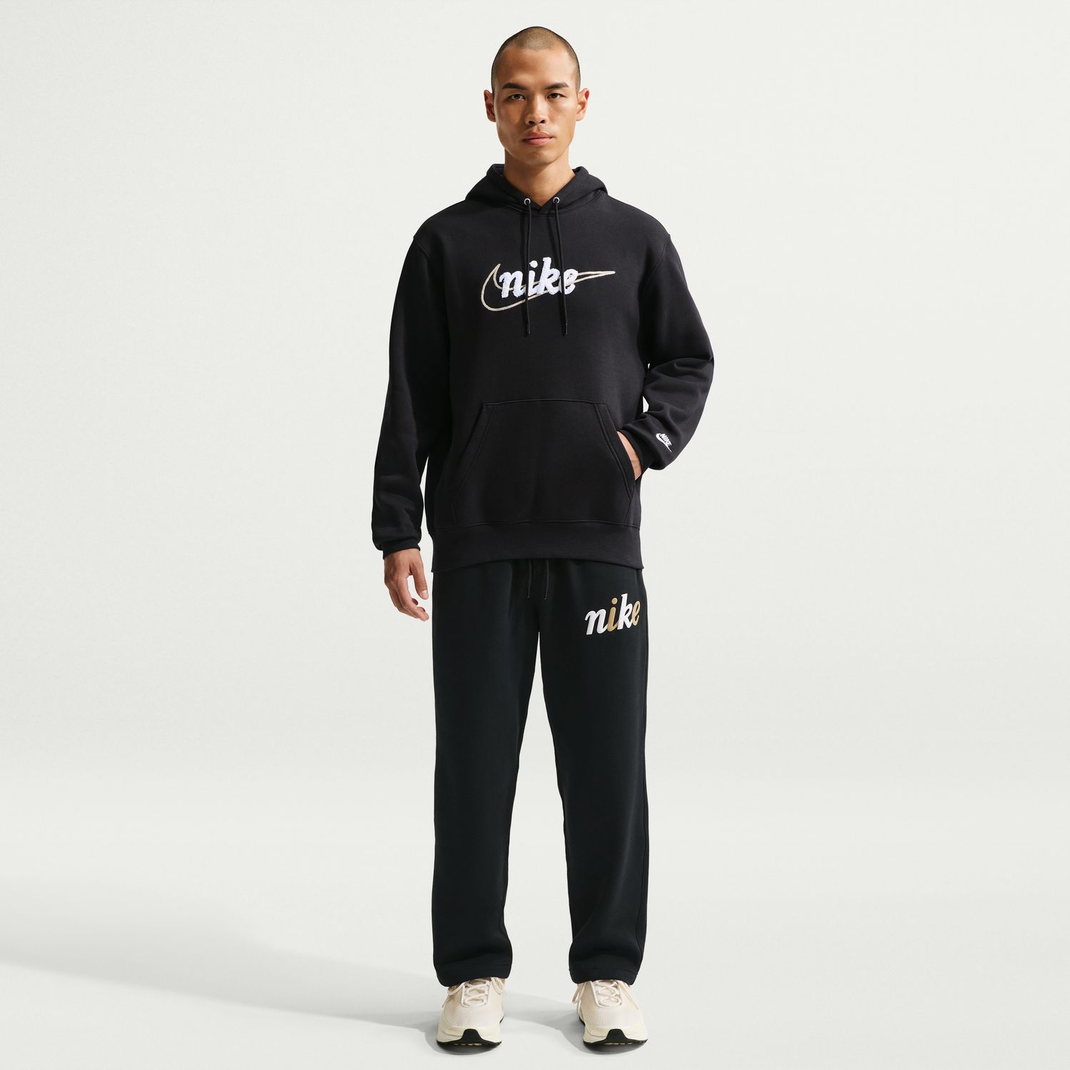 Sweatshirt de homem Sportswear Club Nike Preto-3