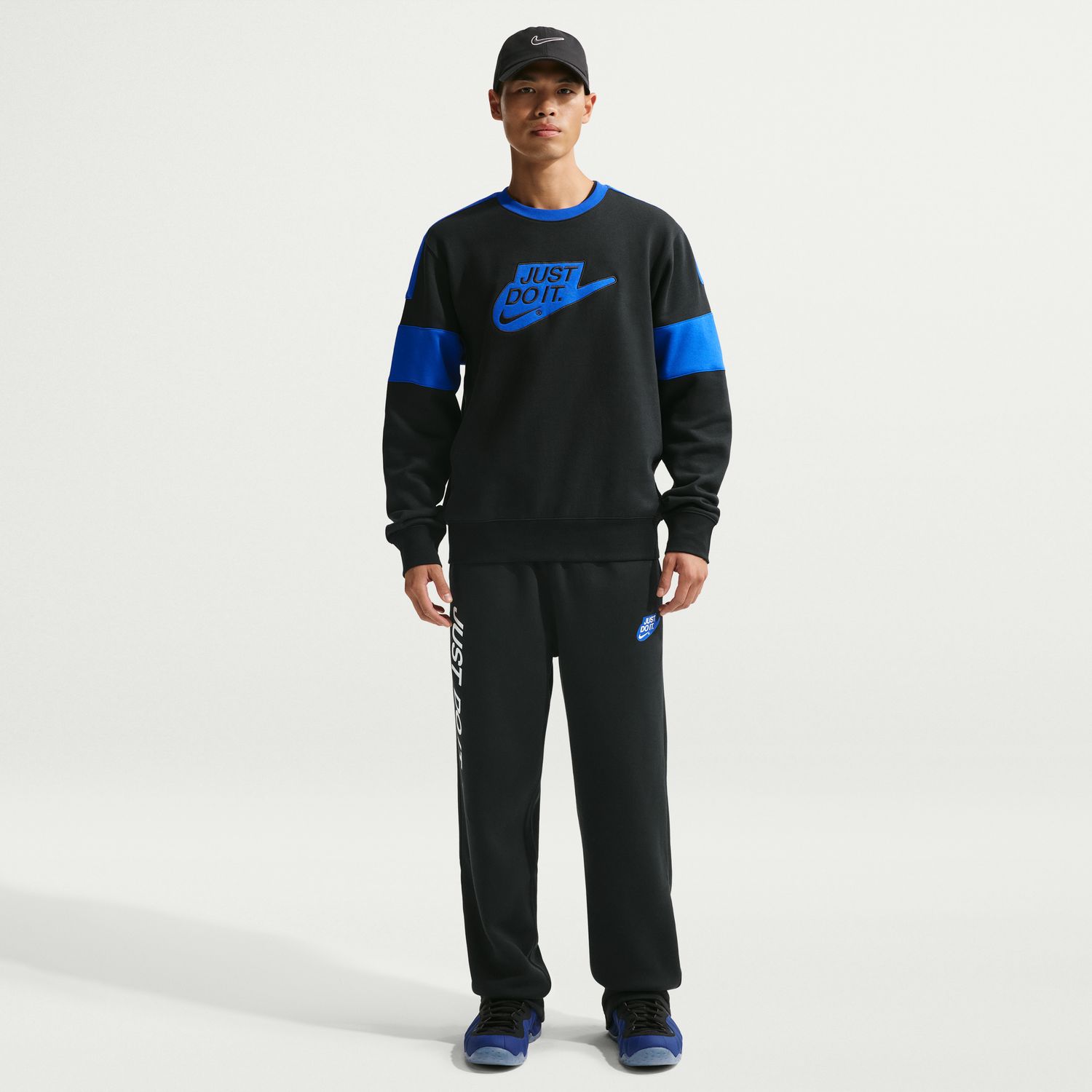 Sweatshirt de homem Sportswear Club Nike Preto-3