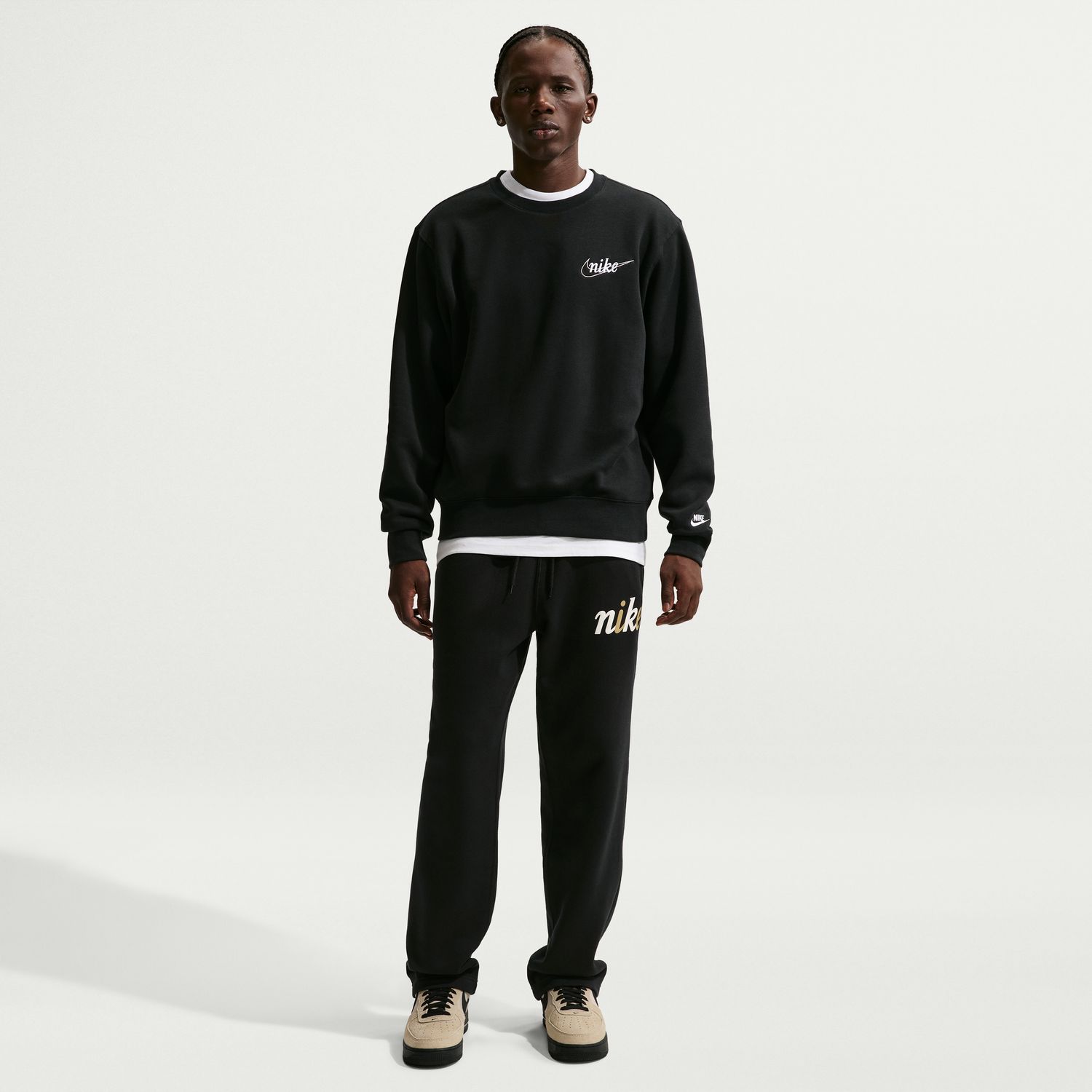 Sweatshirt de homem Sportswear Club Nike Preto-3