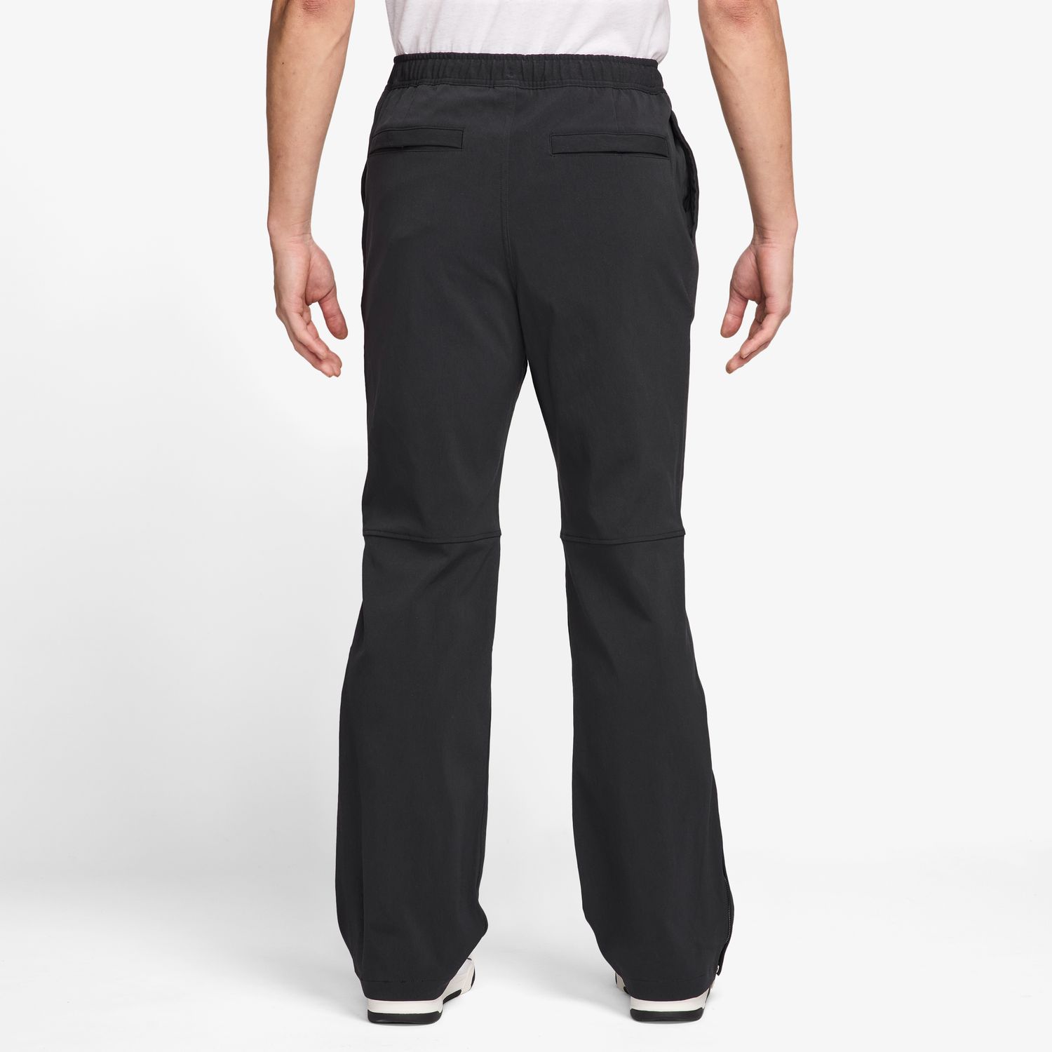 Calças de Homem FLT ESS Pant Preto-2