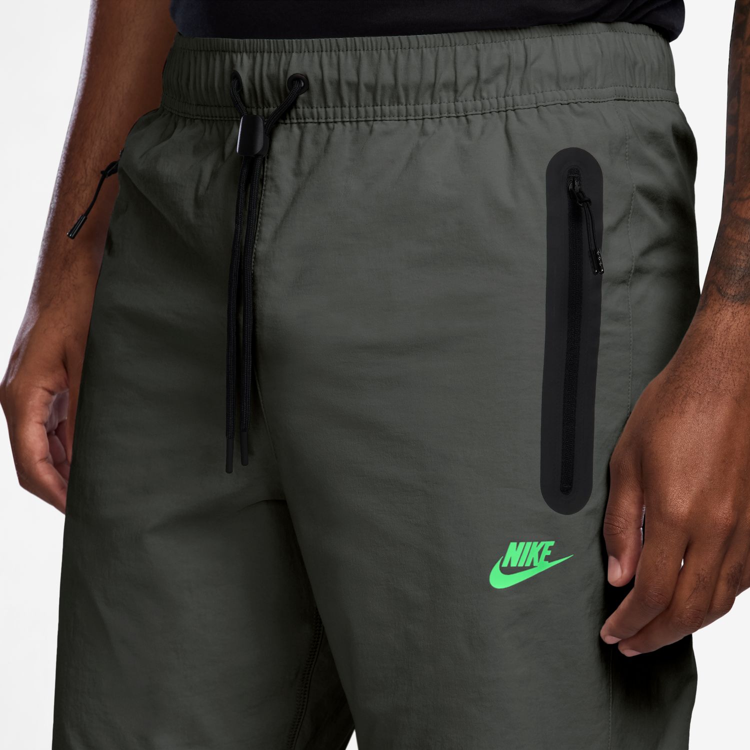 Pantalón de hombre M Nk DF Tch Wvn Oh Pant Nike - Verde Verde-3