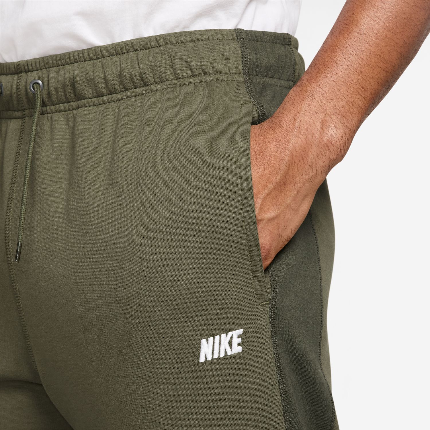 Calças de Homem M Nk Club Varsity Jogger Castanho-3