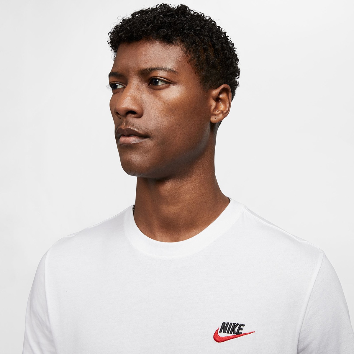 Camiseta de hombre M Nsw Club Tee Nike - Blanco / Rojo Blanco / Rojo-3