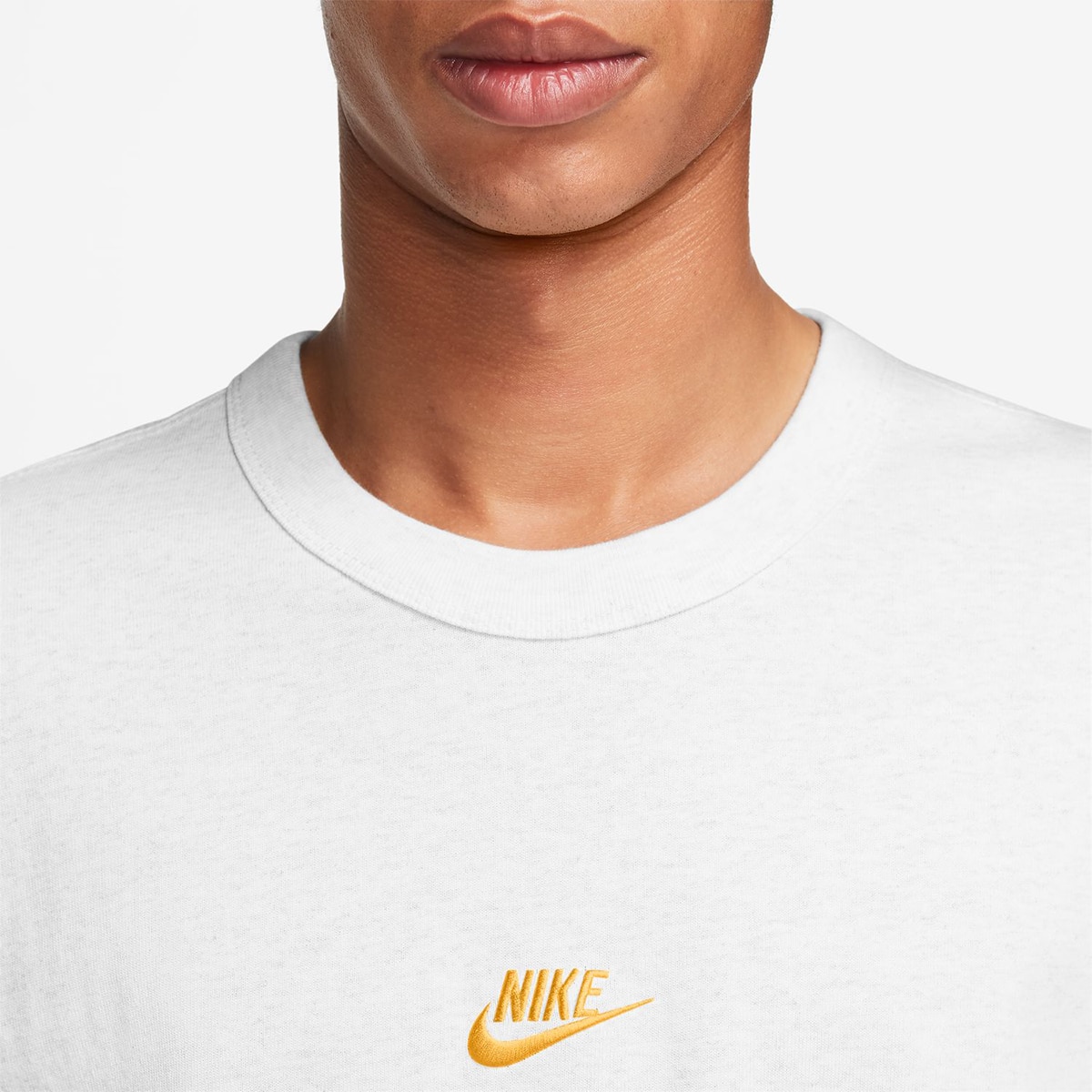 T-Shirt de Homem Sportswear Premium Essentials Branco-3