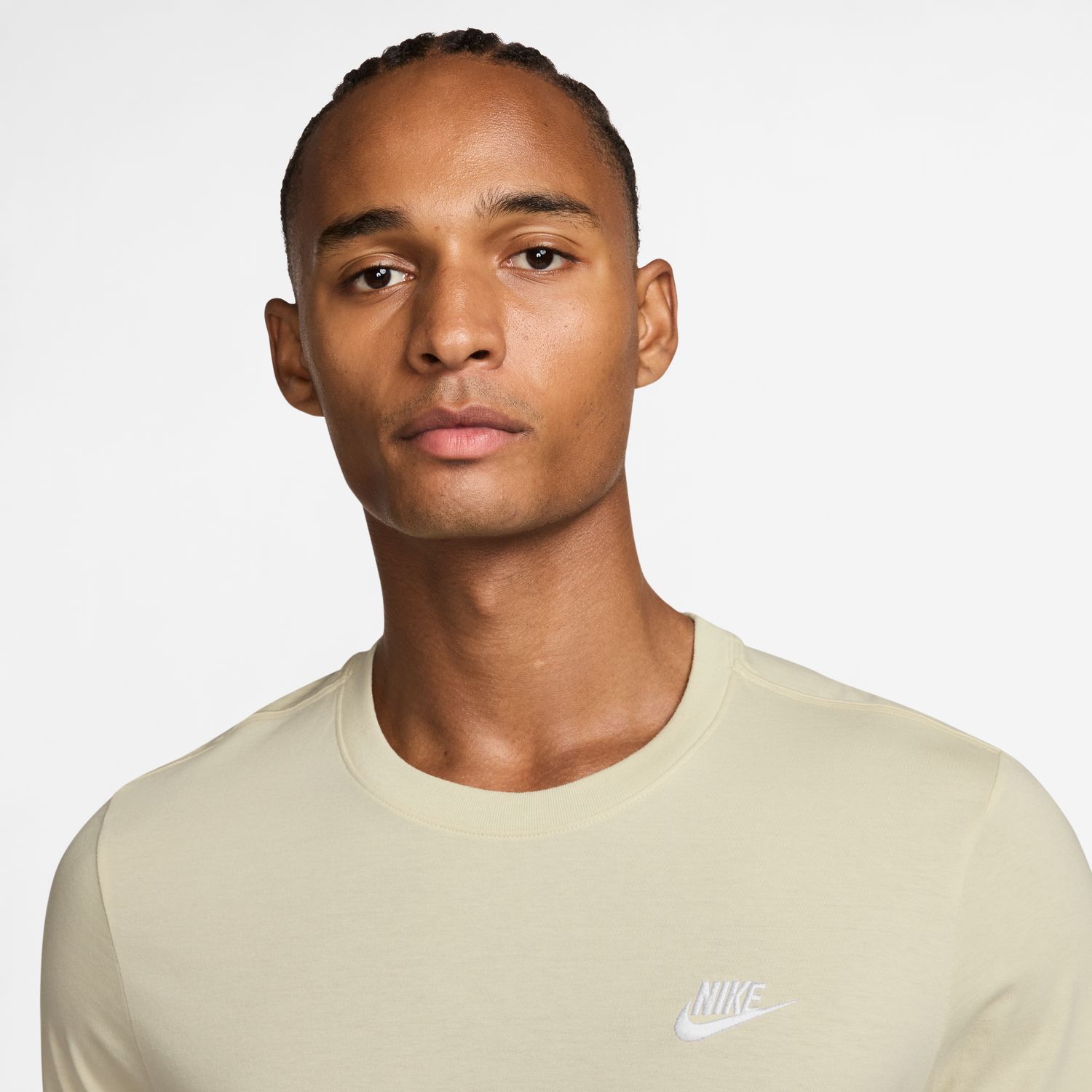 T-shirt Casual de Homem Sportswear Club Men's Castanho-3