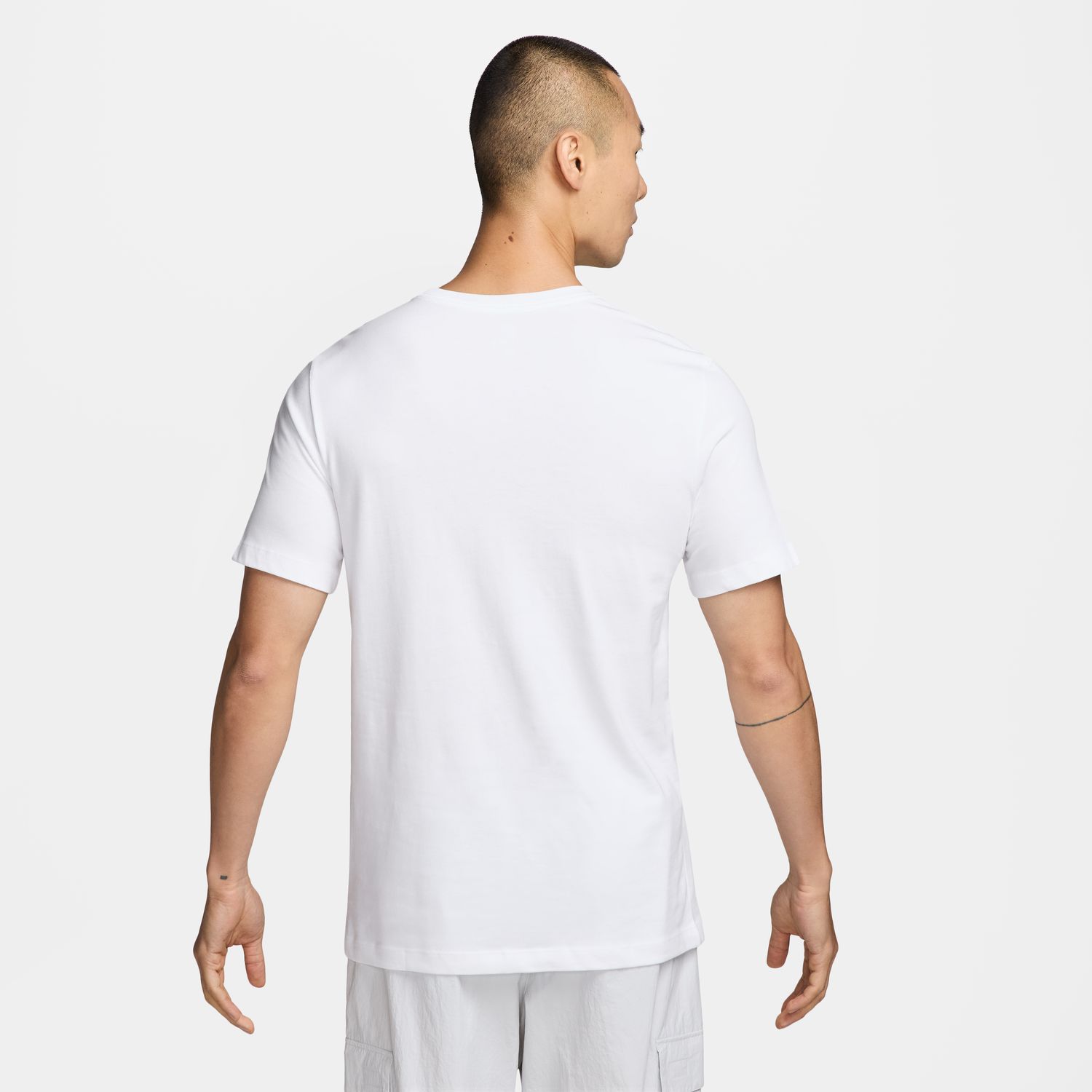 Imagen 2 de Camiseta de hombre M Nsw Tee Std Club 6Mo Swoosh Nike - Blanco Blanco