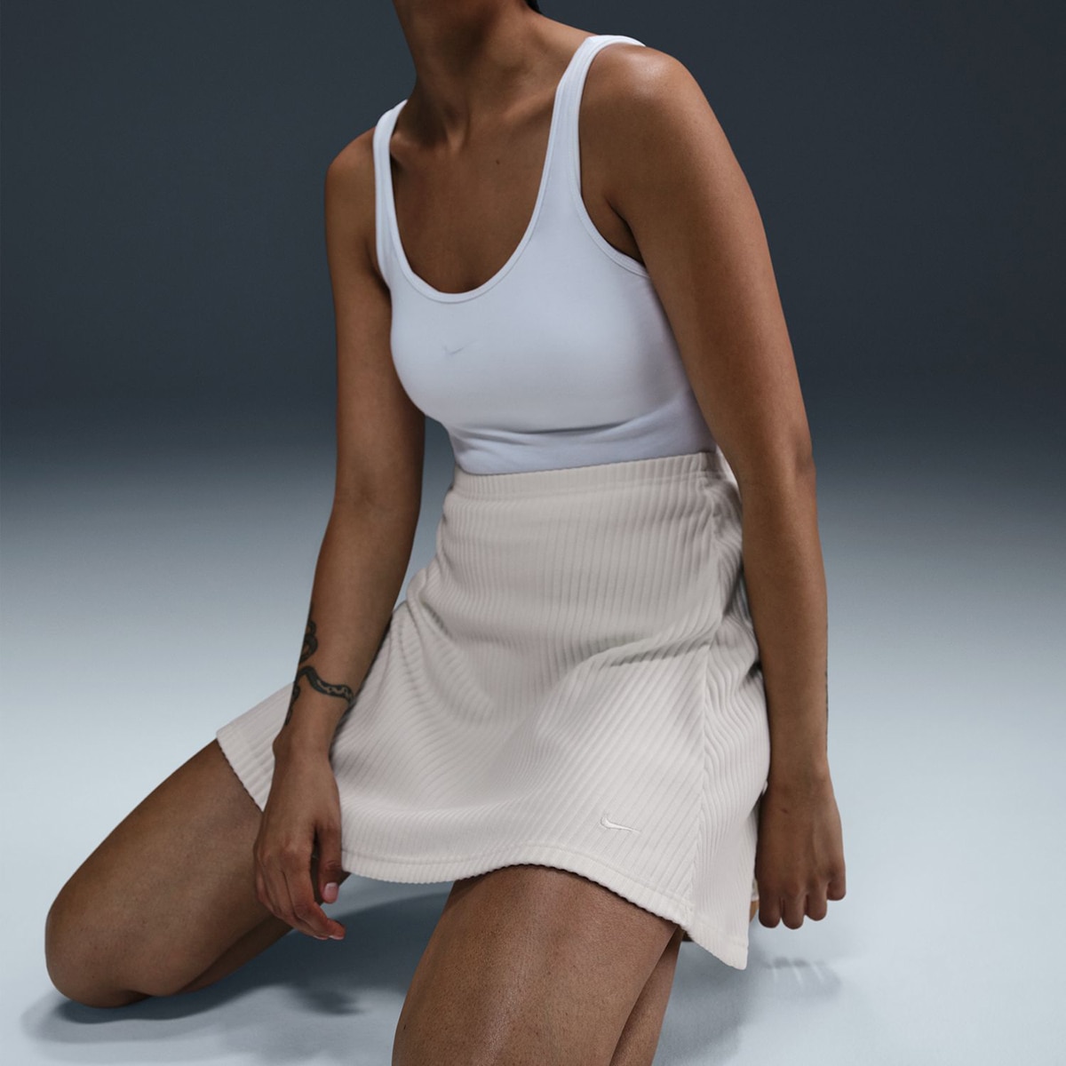 Saia de Mulher Sportswear Chill Rib Branco-3