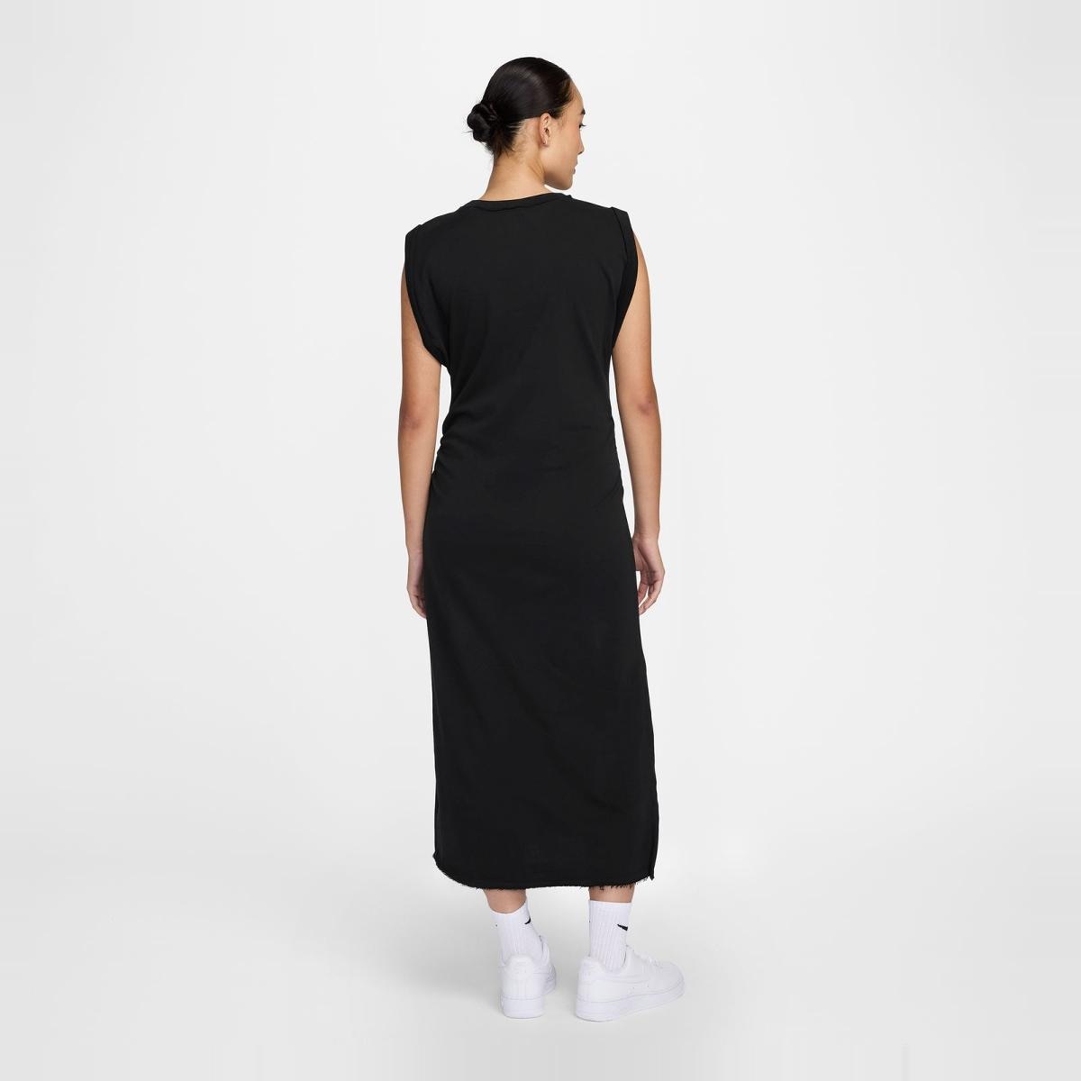 Vestido de Mulher Sportswear Chill Dress Preto-2