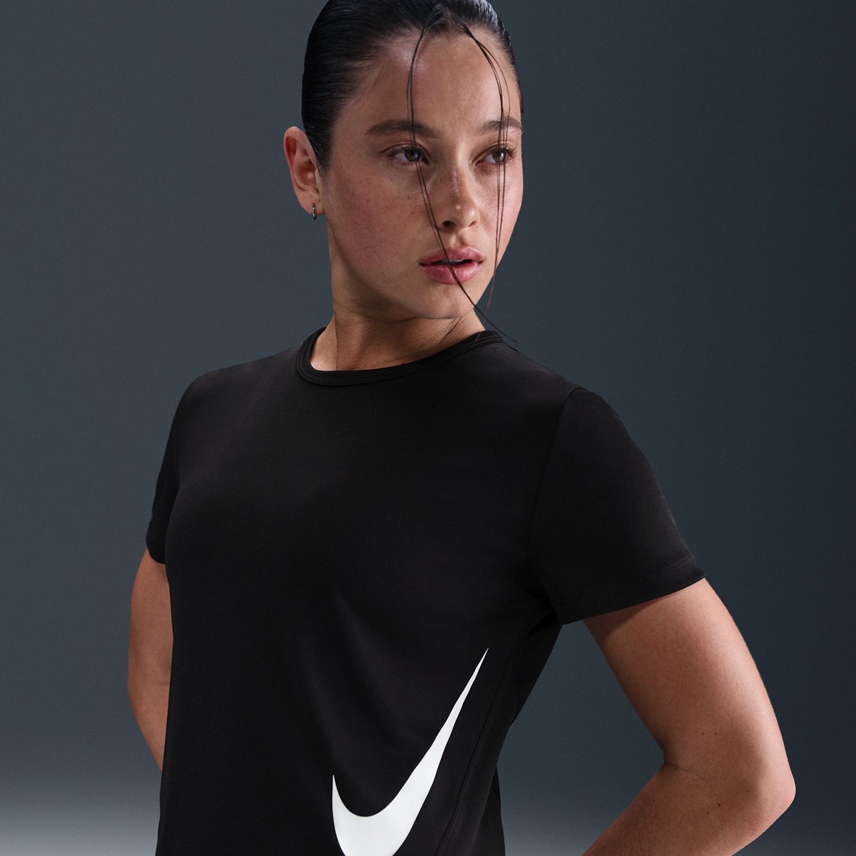 T-shirt de Mulher Tempo Swoosh Preto-4