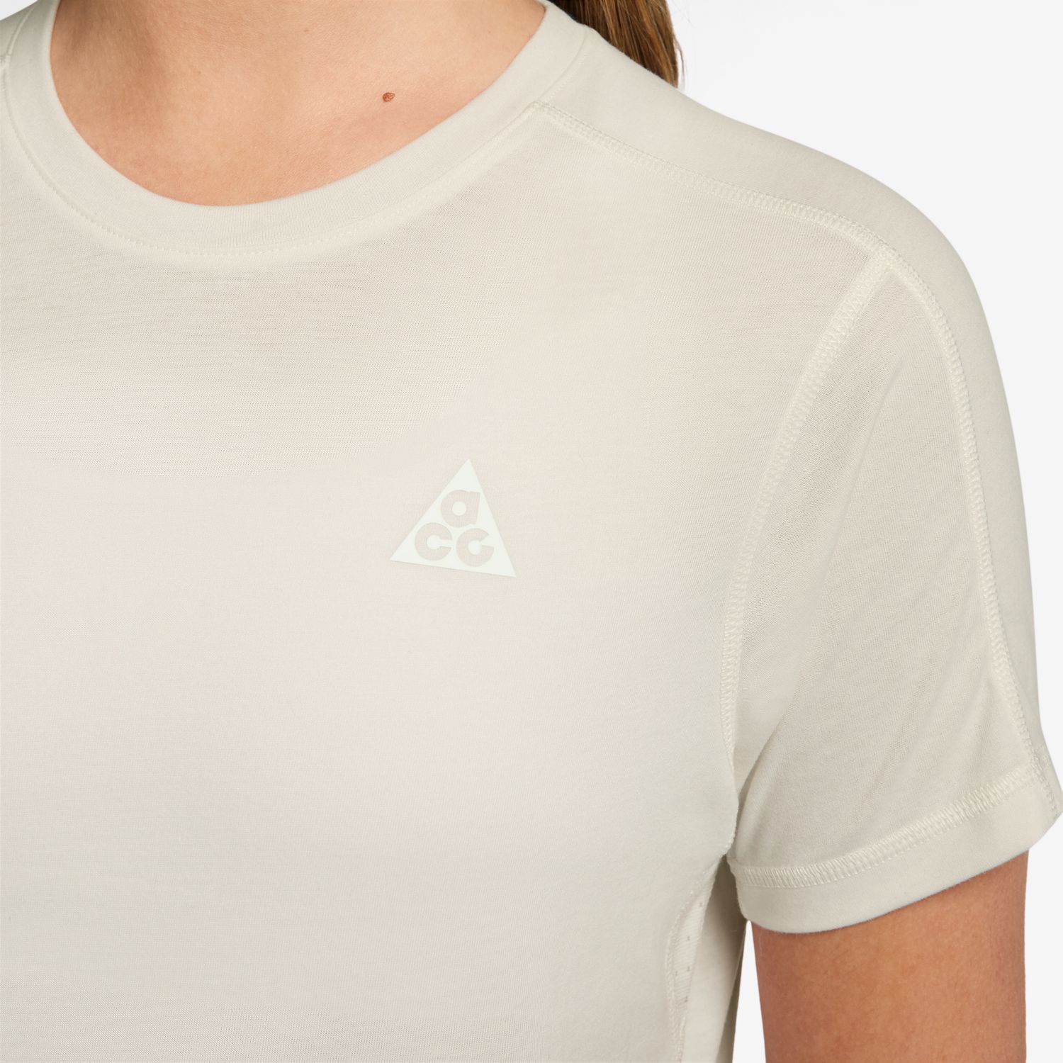 T-shirt de Mulher ACG Trail DF Ss Top Cinzento-3