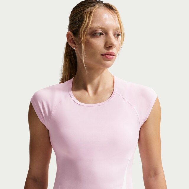 Camiseta de mujer Swoosh Run Nike