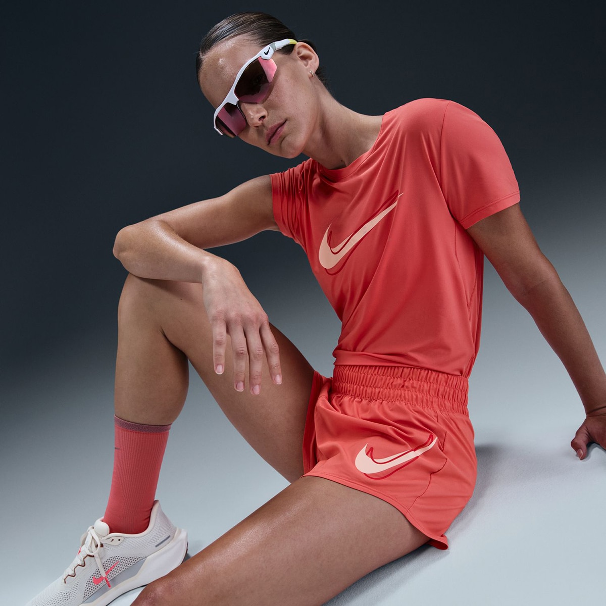 Calções de Mulher One Swoosh Coral-3