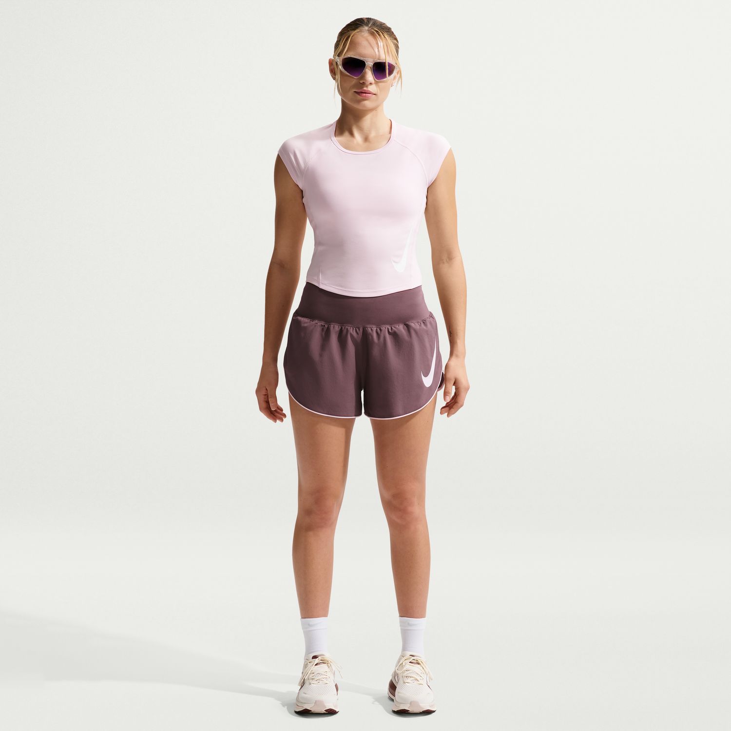 Calções de Mulher Tempo Swoosh Roxo-3