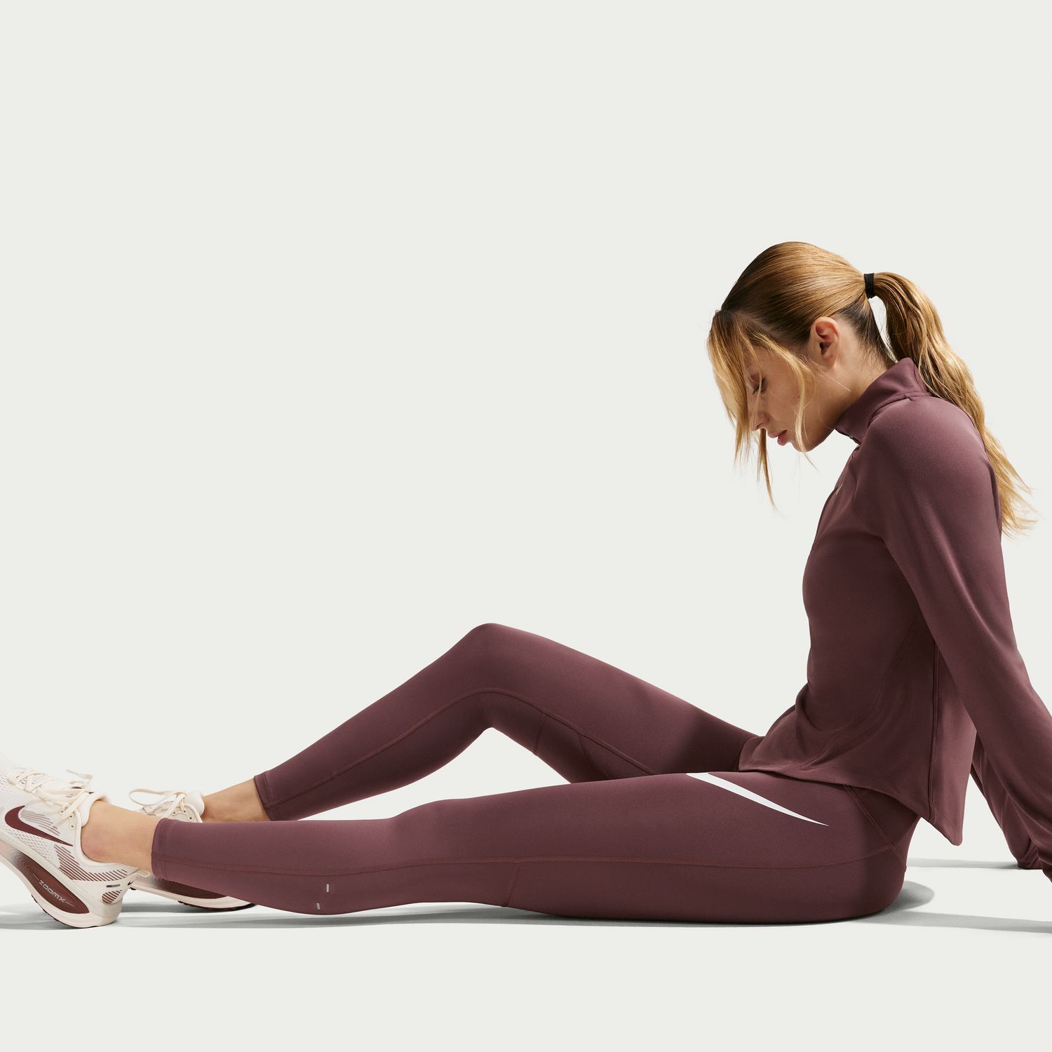 Leggings de Mulher Tempo Swoosh Run Roxo-5