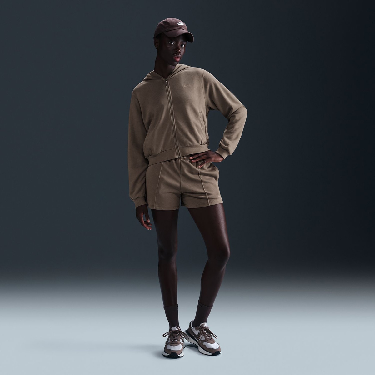 Sweatshirt de Mulher Sportswear Chill Terry Castanho-1