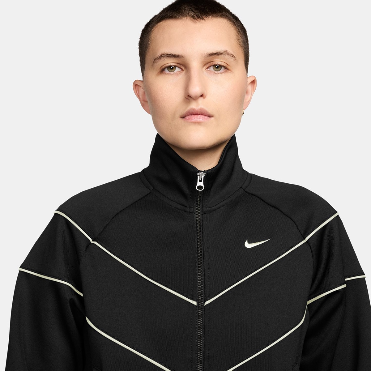 Sweatshirt de Mulher Sportswear Windrunner Preto-3
