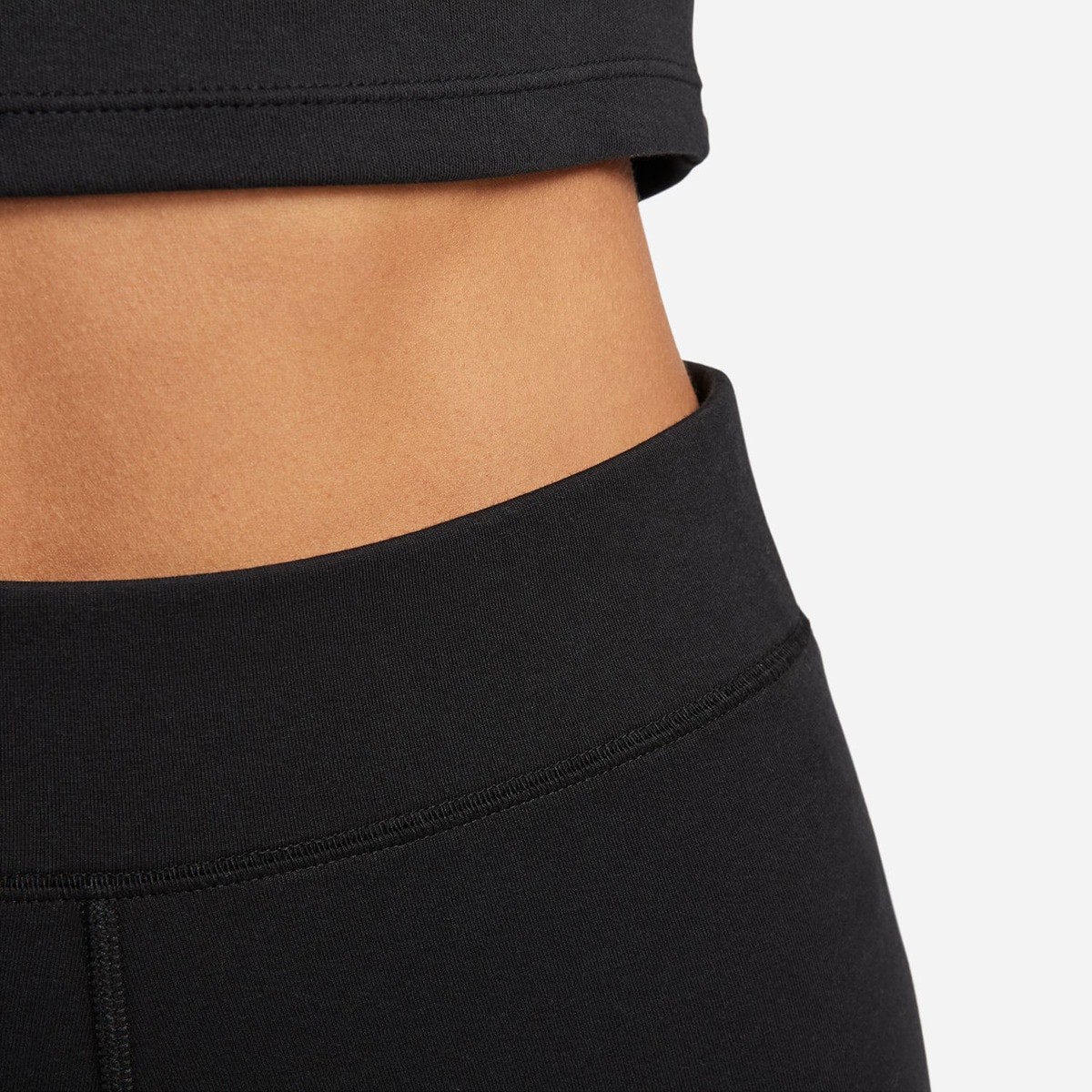 Leggings de Mulher Sportswear Classic 8'' Short Preto-4