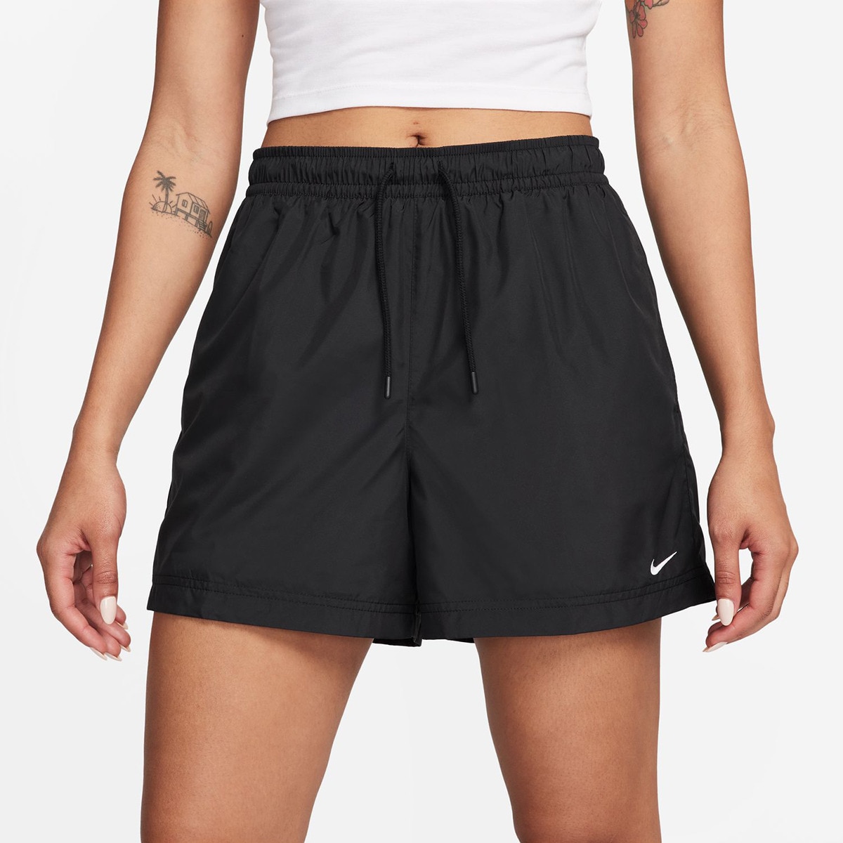 Calções de Mulher Sportswear Essentials Woven Short Preto-1