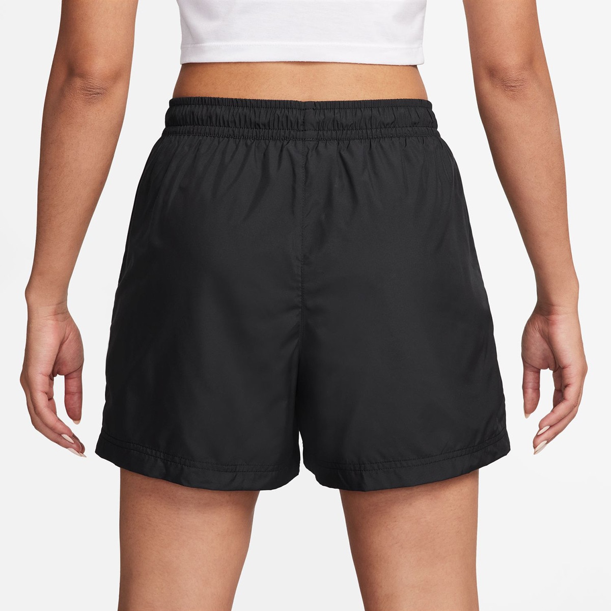 Calções de Mulher Sportswear Essentials Woven Short Preto-2