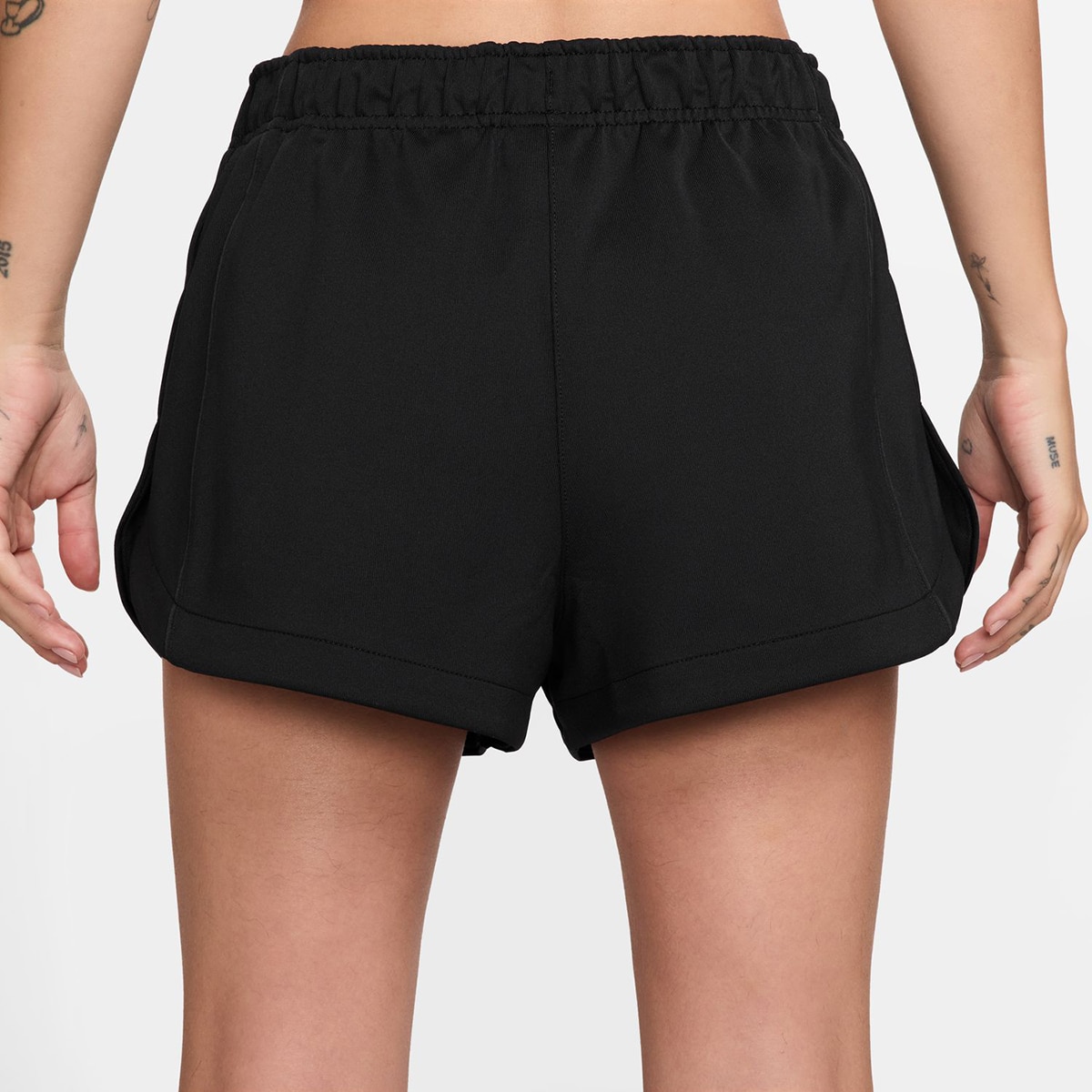 Calções de Mulher Sportswear Windrunner 2" Short Preto-2