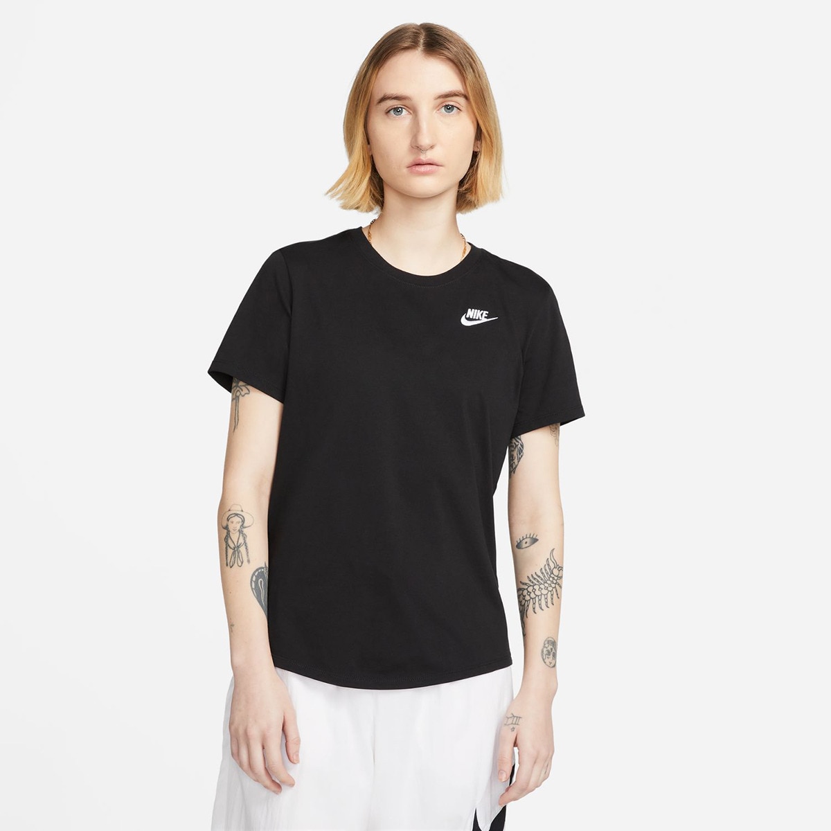 Imagen 0 de Camiseta de mujer W Nsw Club SS Tee Nike Negro
