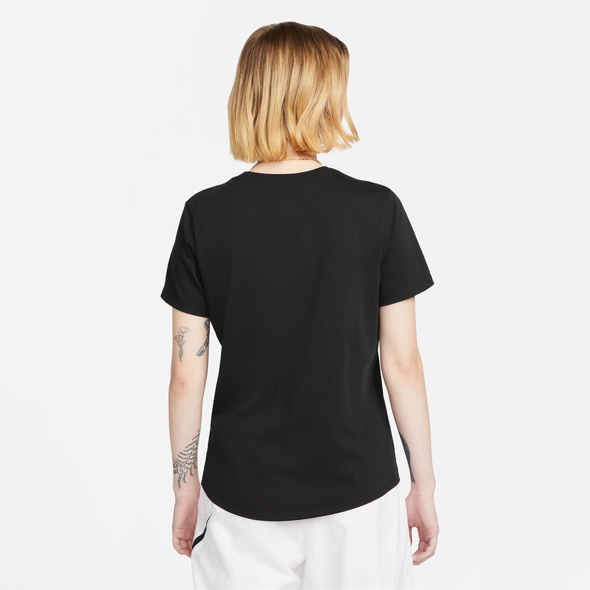 Camiseta de mujer W Nsw Club SS Tee Nike - Negro Negro-2