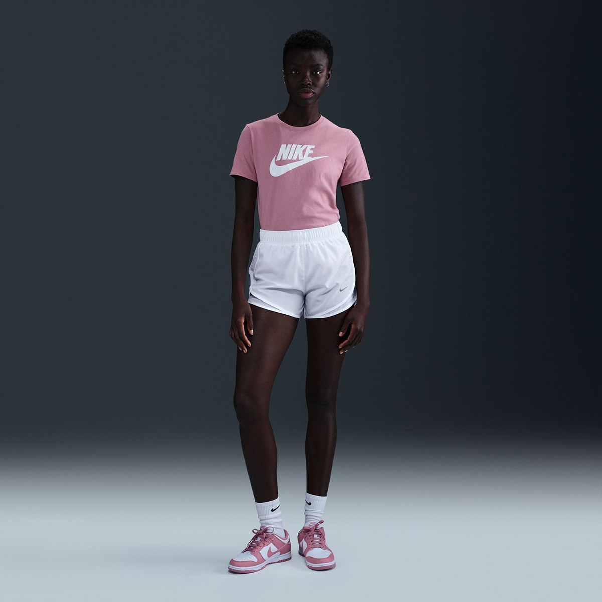 T-shirt Sportswear Essentials Rosa-1