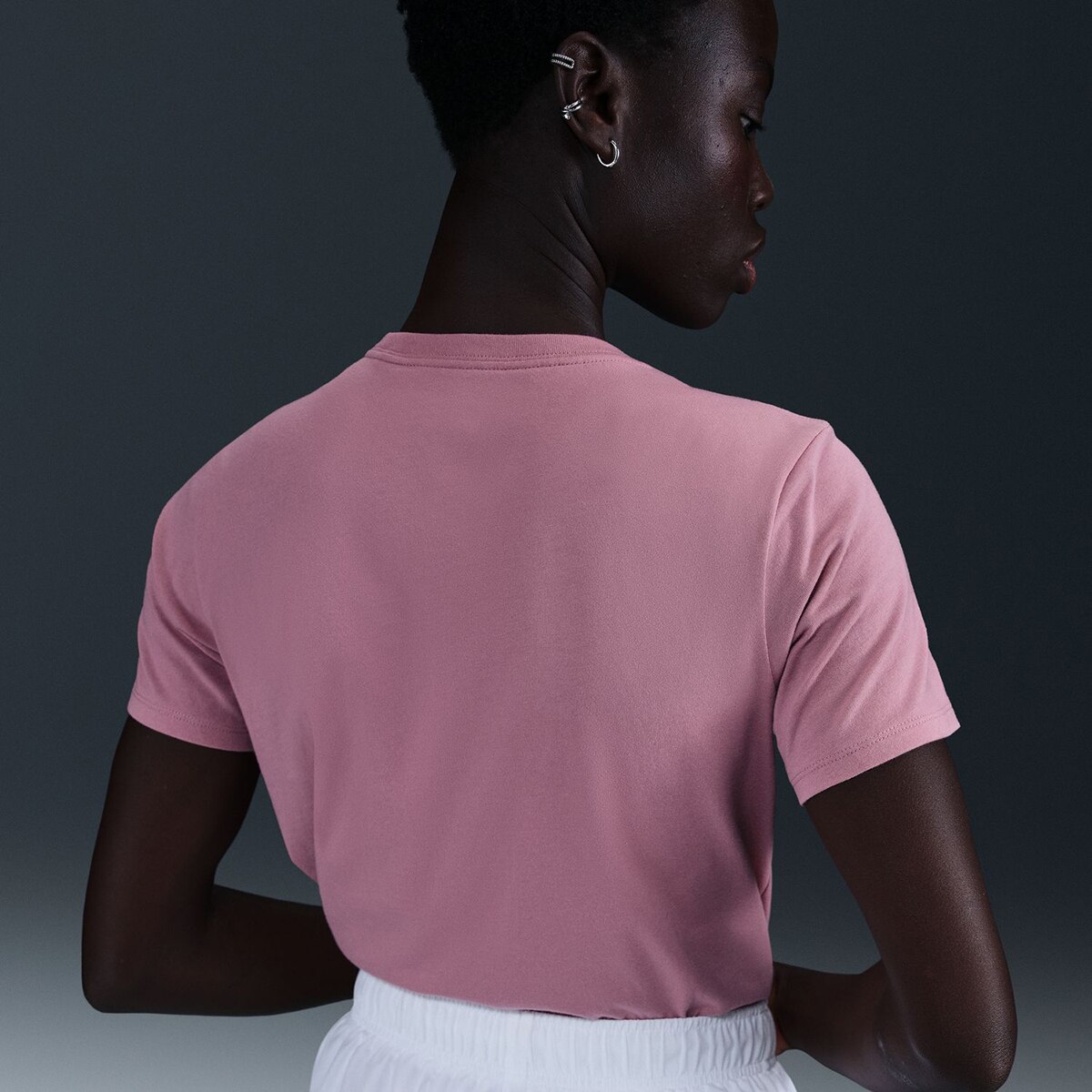 T-shirt Sportswear Essentials Rosa-3