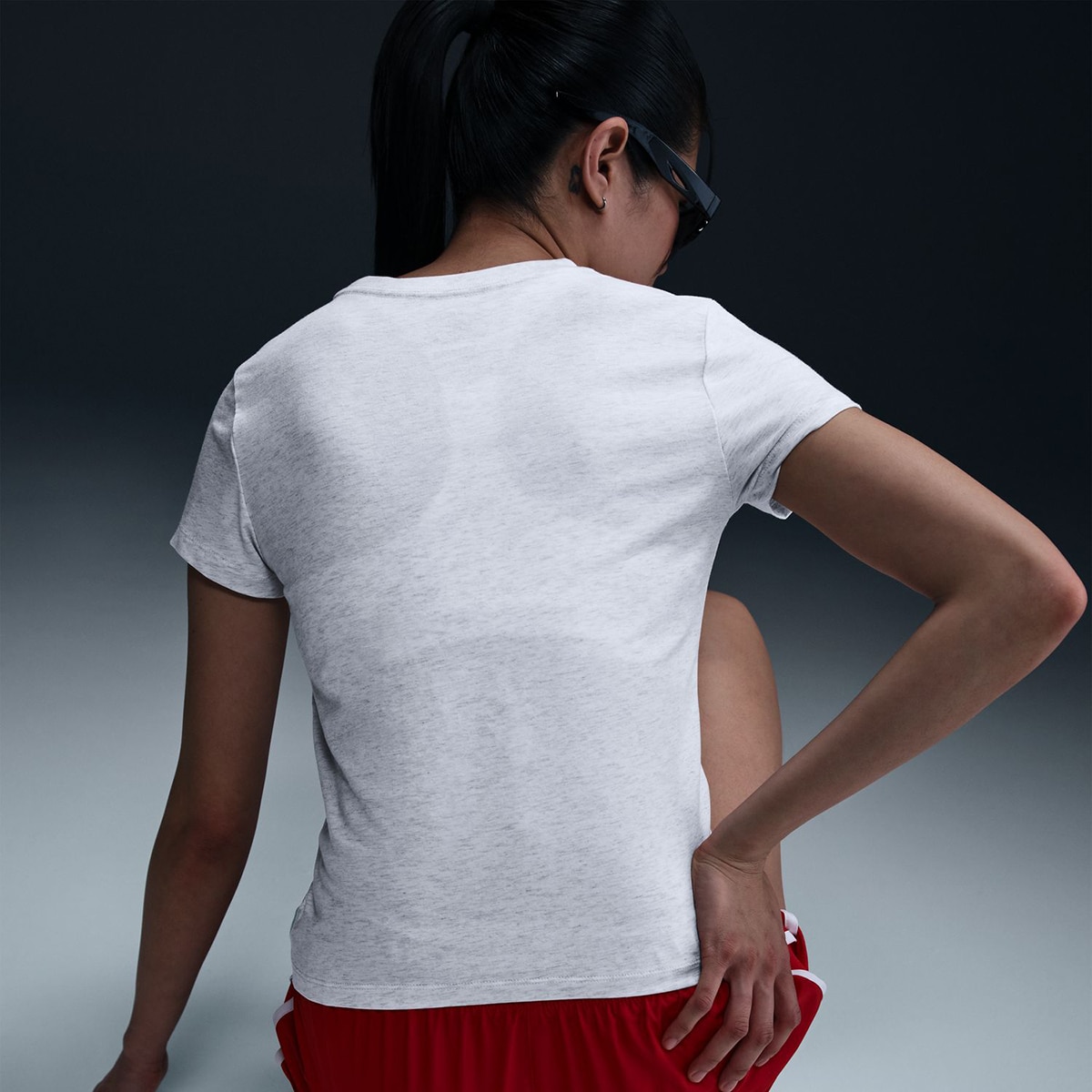 T-shirt de mulher Sportswear Nike Cinzento-4
