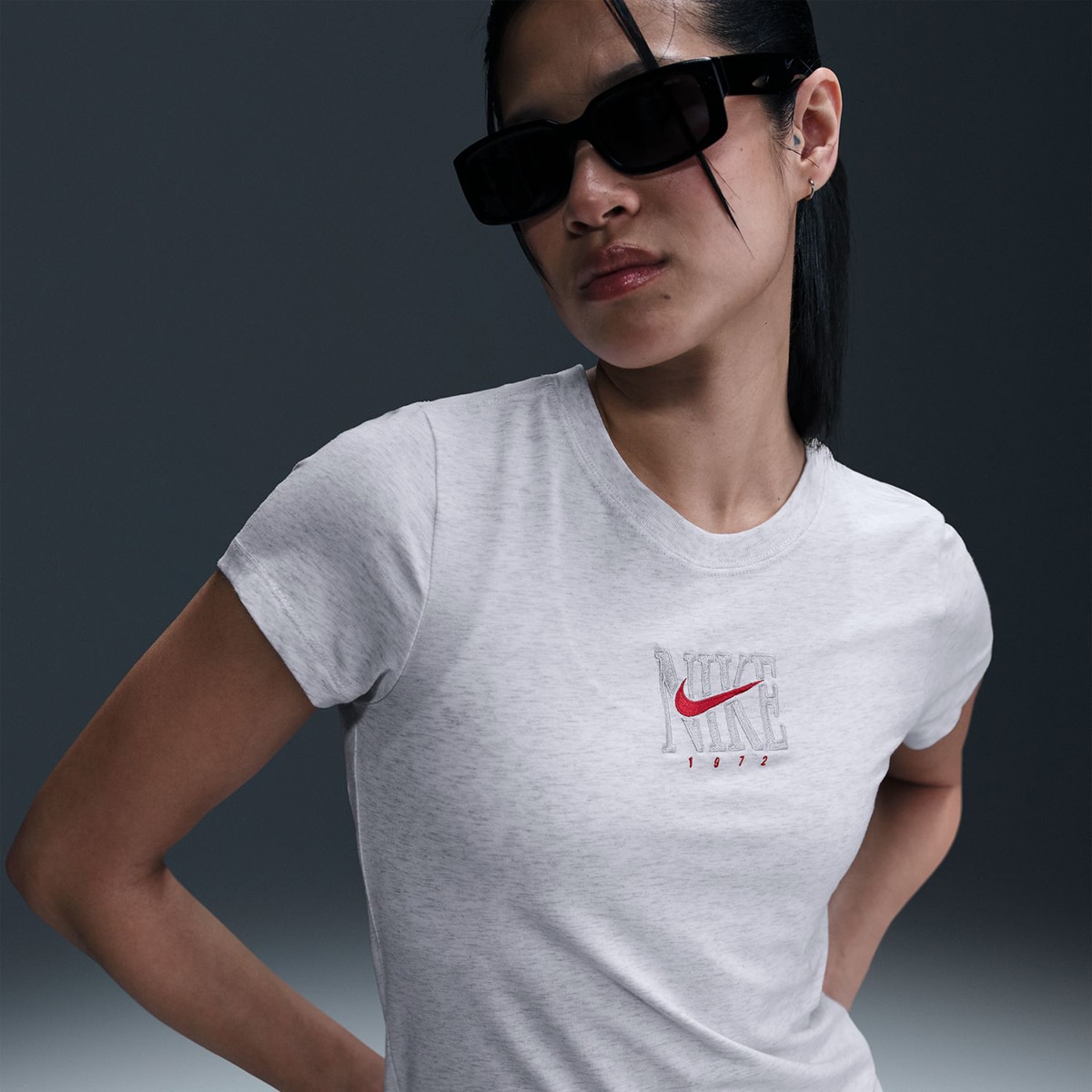 T-shirt de mulher Sportswear Nike Cinzento-5