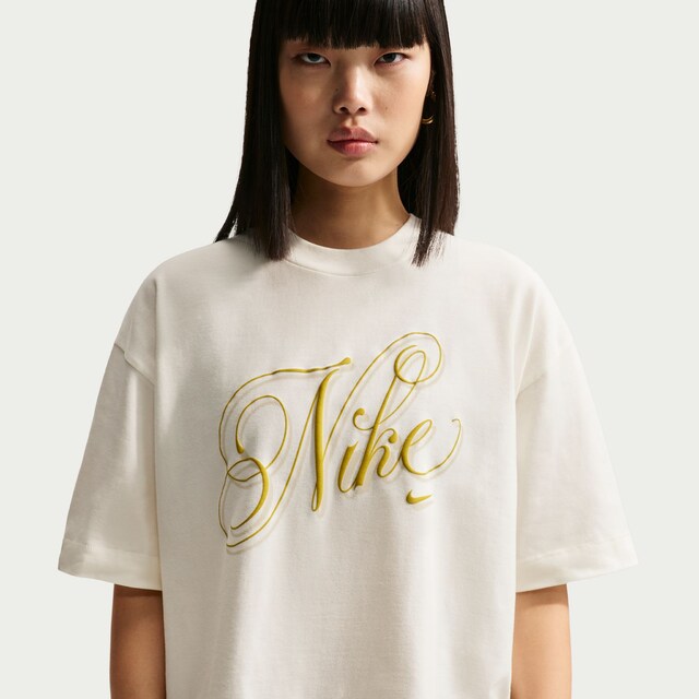 Camiseta de mujer Sportswear Boxy Script Nike